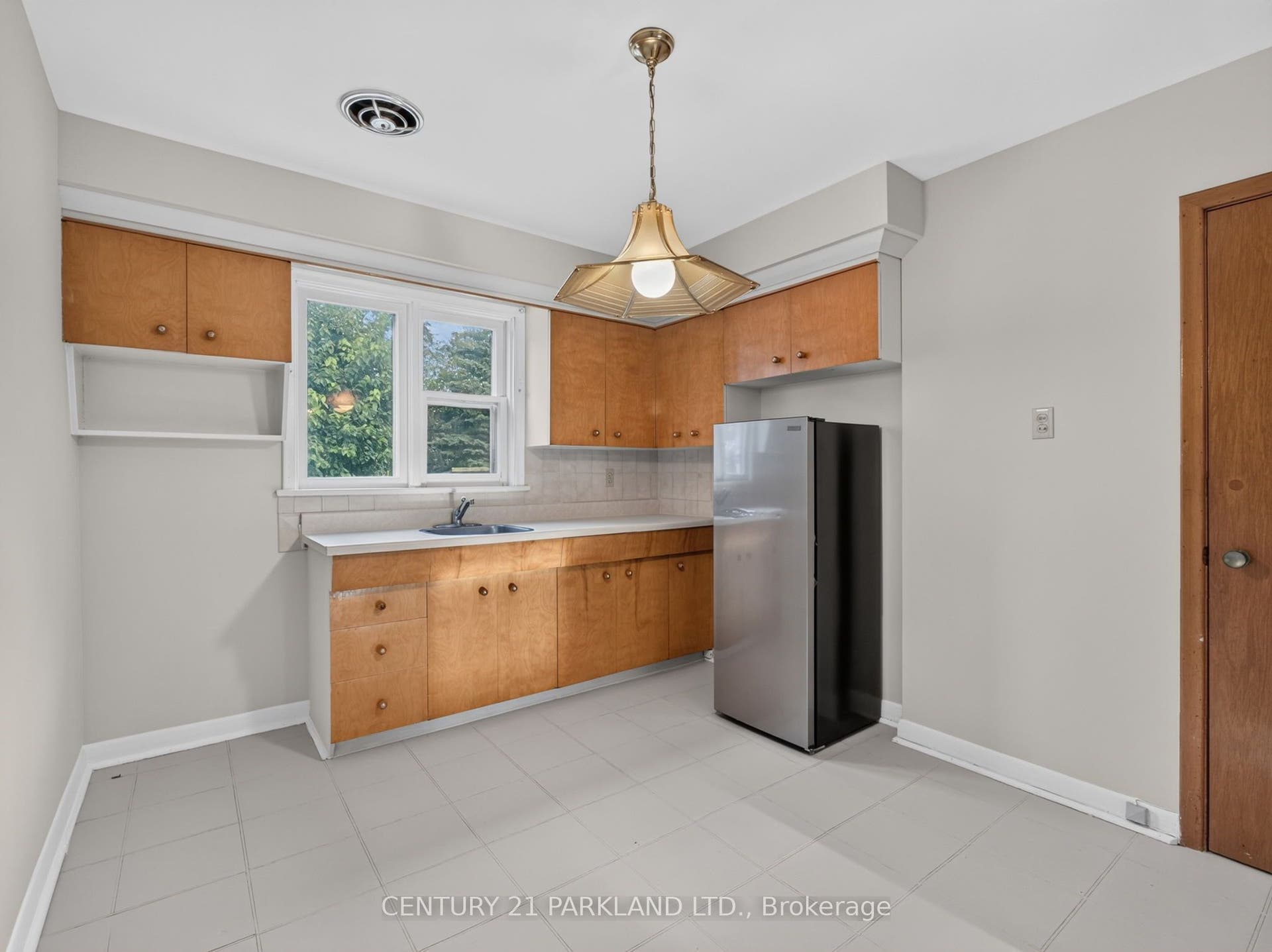 Eat in Kitchen