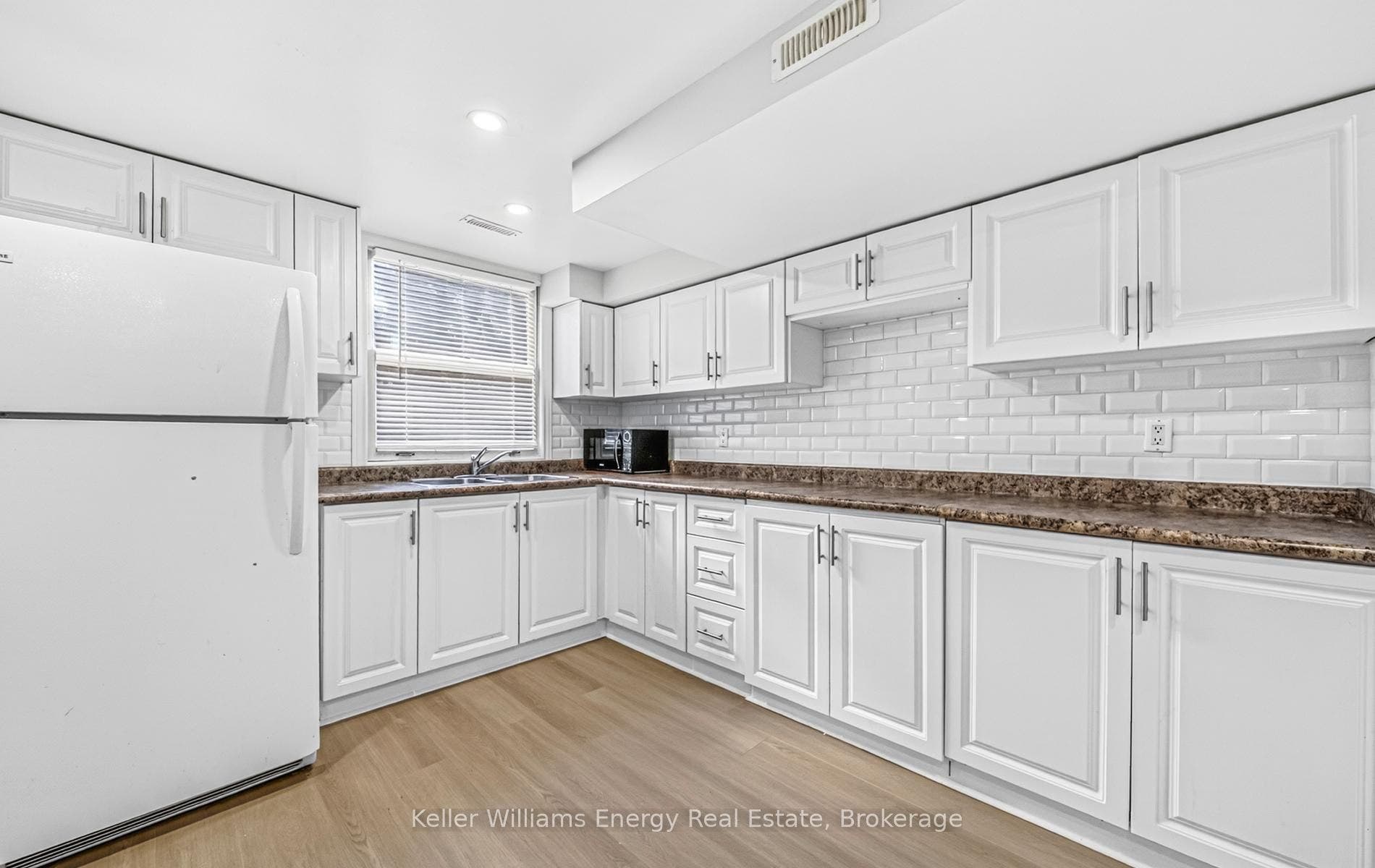 307 Prince Of Wales Drive, Whitby, Durham ON L1N 6P2