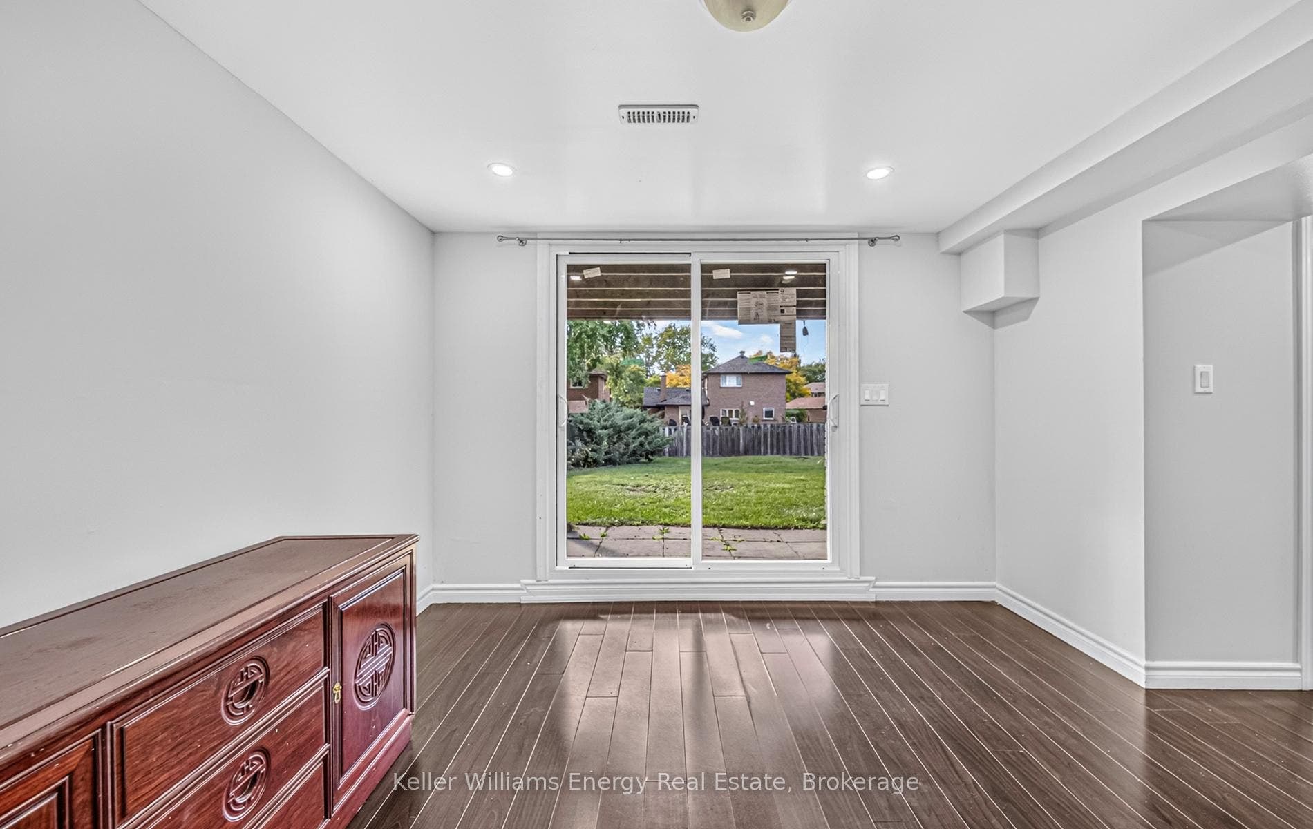 307 Prince Of Wales Drive, Whitby, Durham ON L1N 6P2