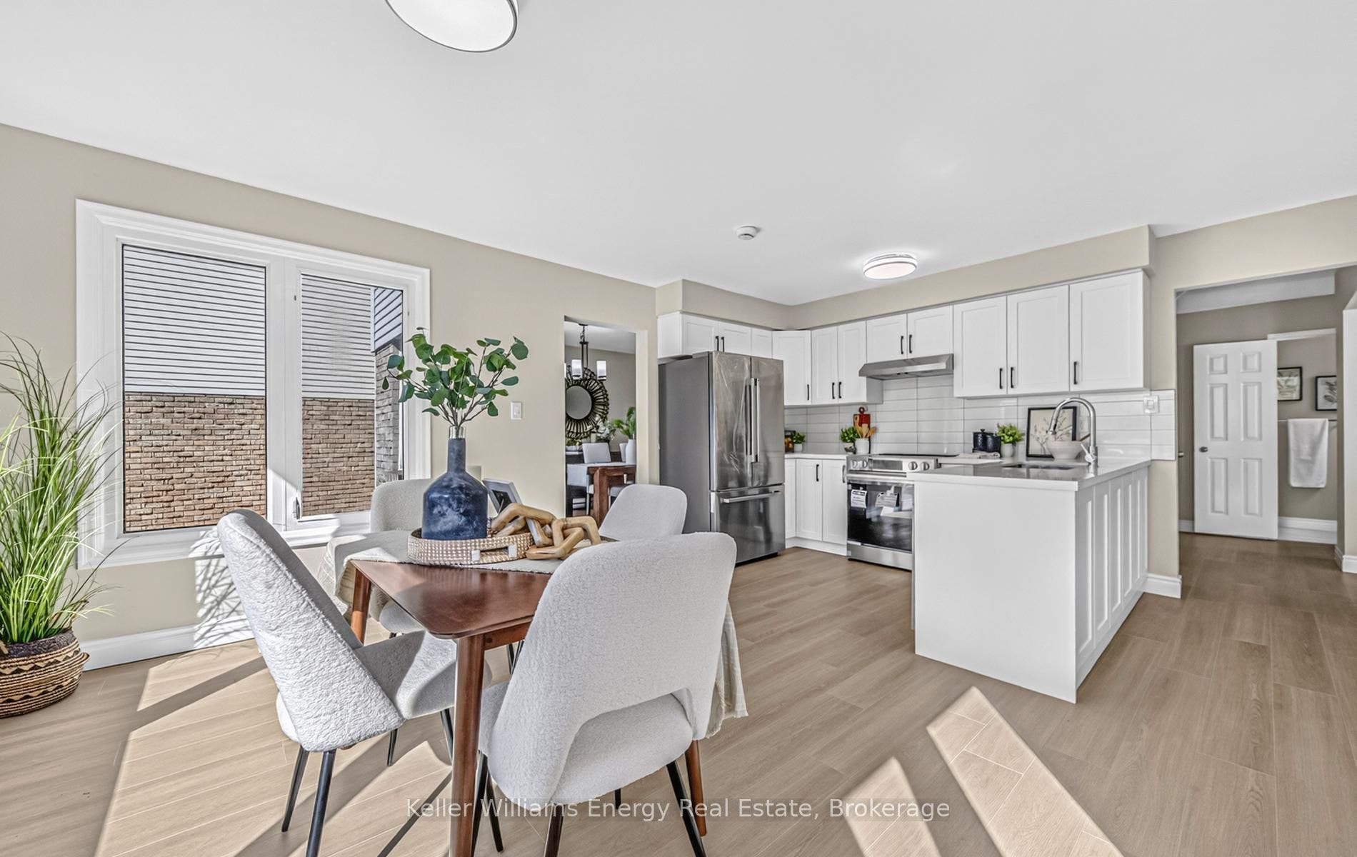 307 Prince Of Wales Drive, Whitby, Durham ON L1N 6P2