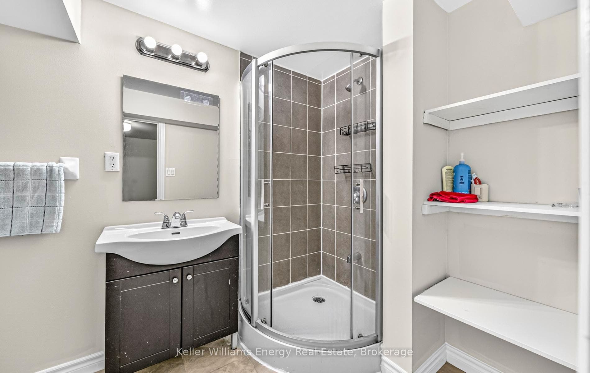 307 Prince Of Wales Drive, Whitby, Durham ON L1N 6P2