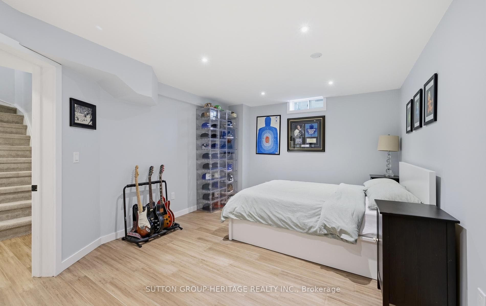664 Eramosa Crescent, Pickering, Durham ON L1V 5N4