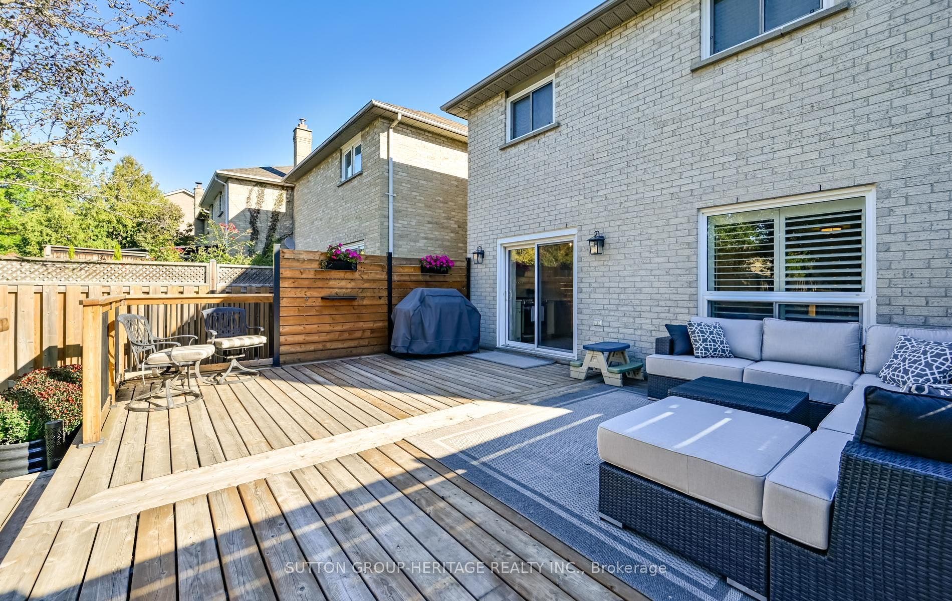 664 Eramosa Crescent, Pickering, Durham ON L1V 5N4