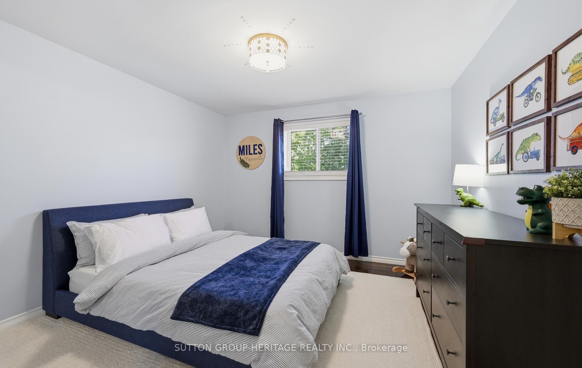 664 Eramosa Crescent, Pickering, Durham ON L1V 5N4