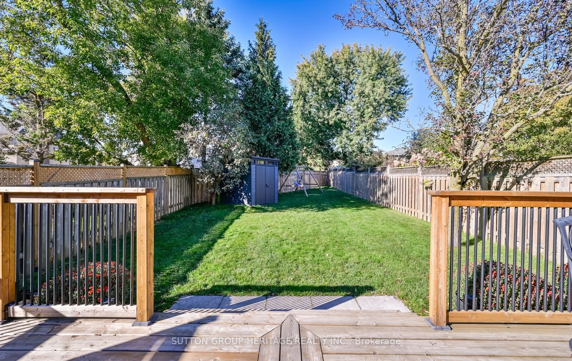664 Eramosa Crescent, Pickering, Durham ON L1V 5N4