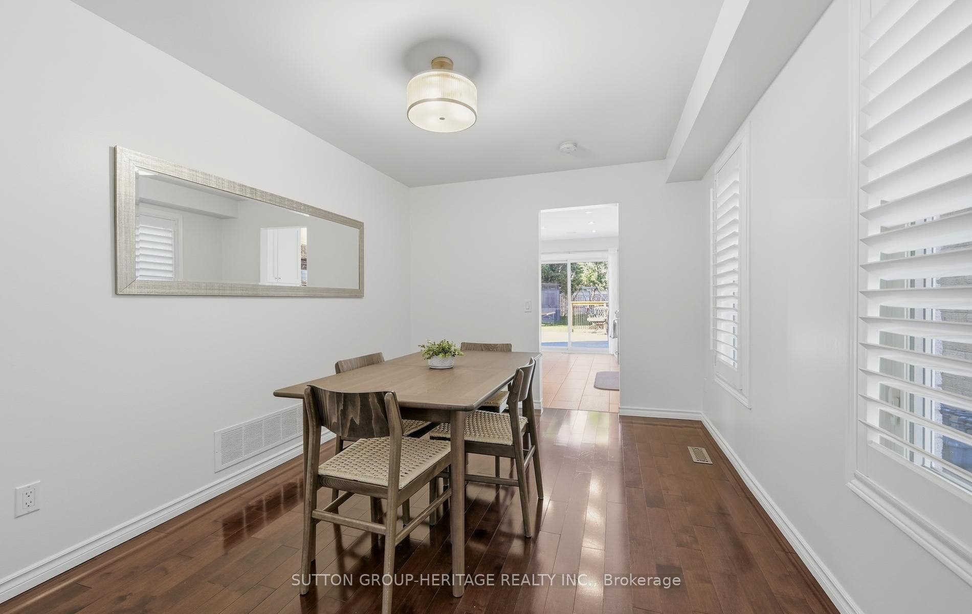 664 Eramosa Crescent, Pickering, Durham ON L1V 5N4