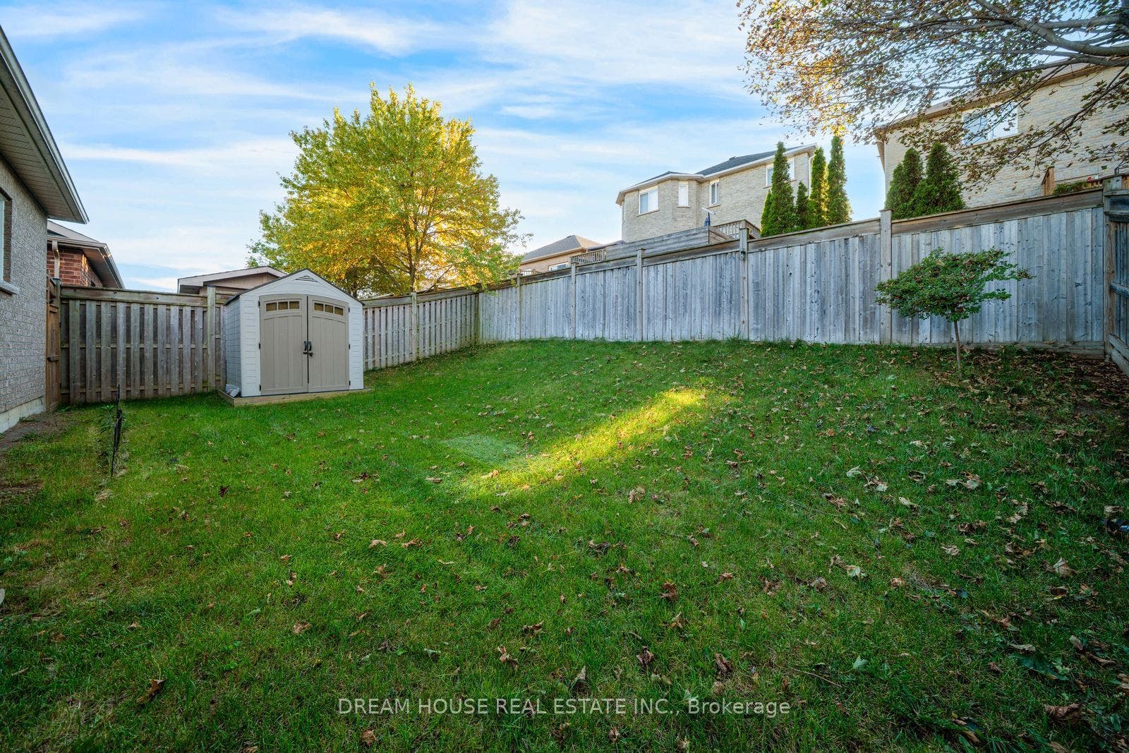 186 Fenning Drive, Clarington, Durham ON L1E 3K2
