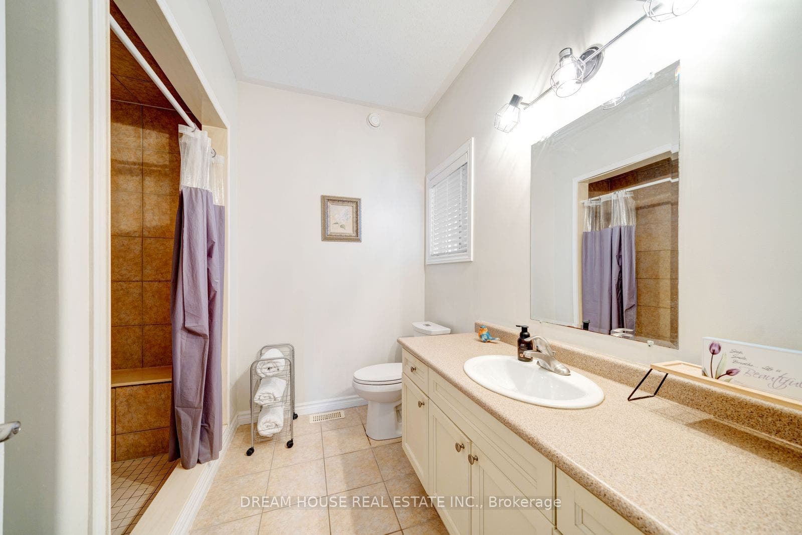 186 Fenning Drive, Clarington, Durham ON L1E 3K2