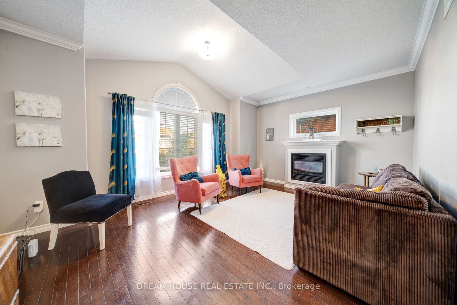 186 Fenning Drive, Clarington, Durham ON L1E 3K2