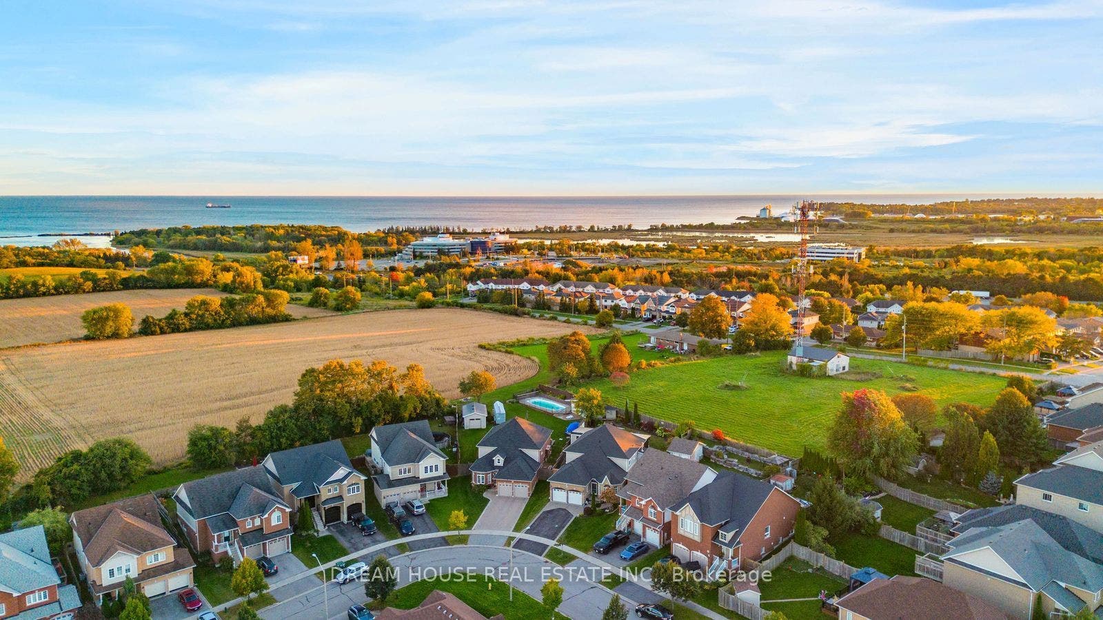 186 Fenning Drive, Clarington, Durham ON L1E 3K2