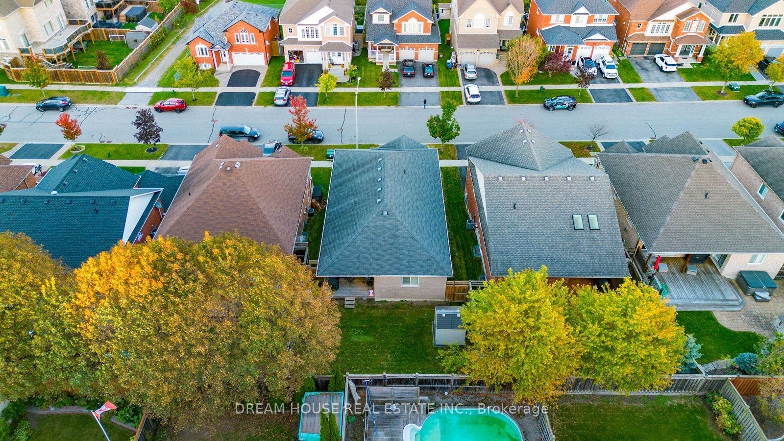 186 Fenning Drive, Clarington, Durham ON L1E 3K2
