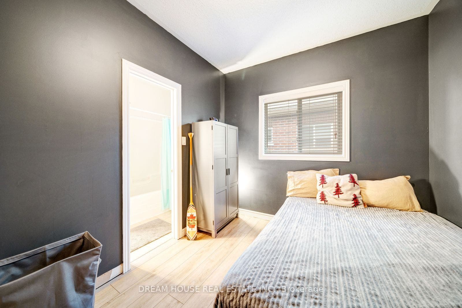 186 Fenning Drive, Clarington, Durham ON L1E 3K2