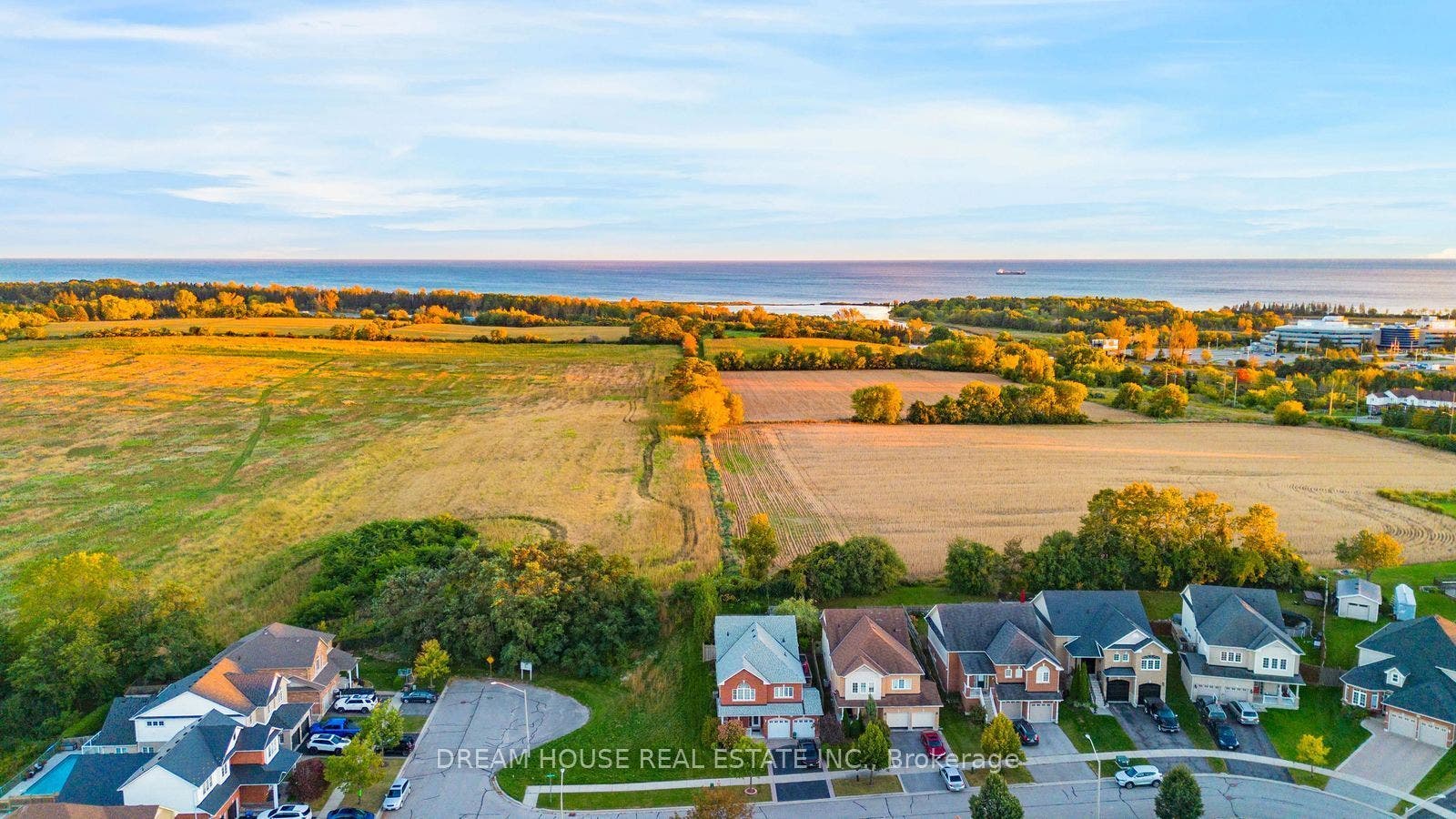 186 Fenning Drive, Clarington, Durham ON L1E 3K2