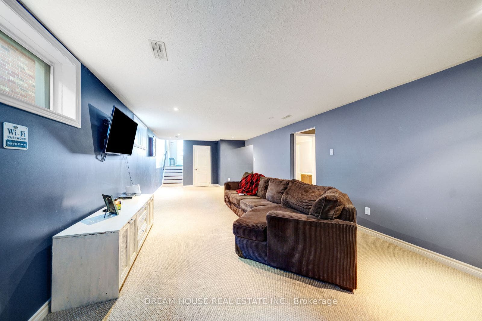186 Fenning Drive, Clarington, Durham ON L1E 3K2