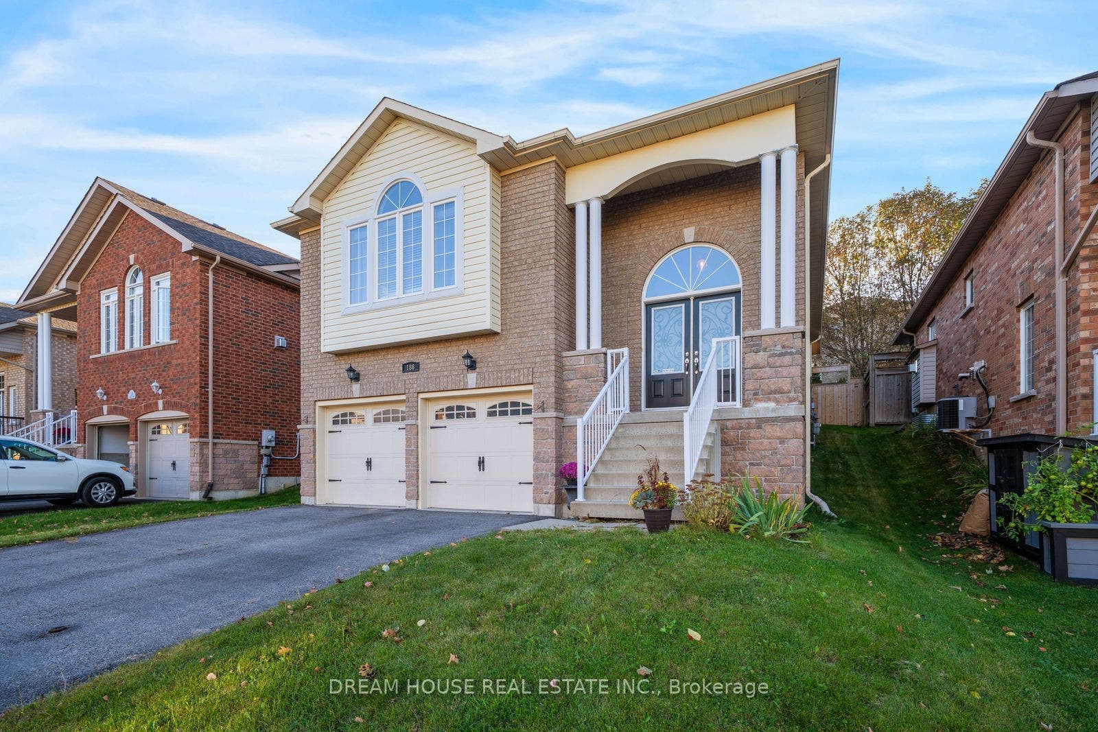 186 Fenning Drive, Clarington, Durham ON L1E 3K2
