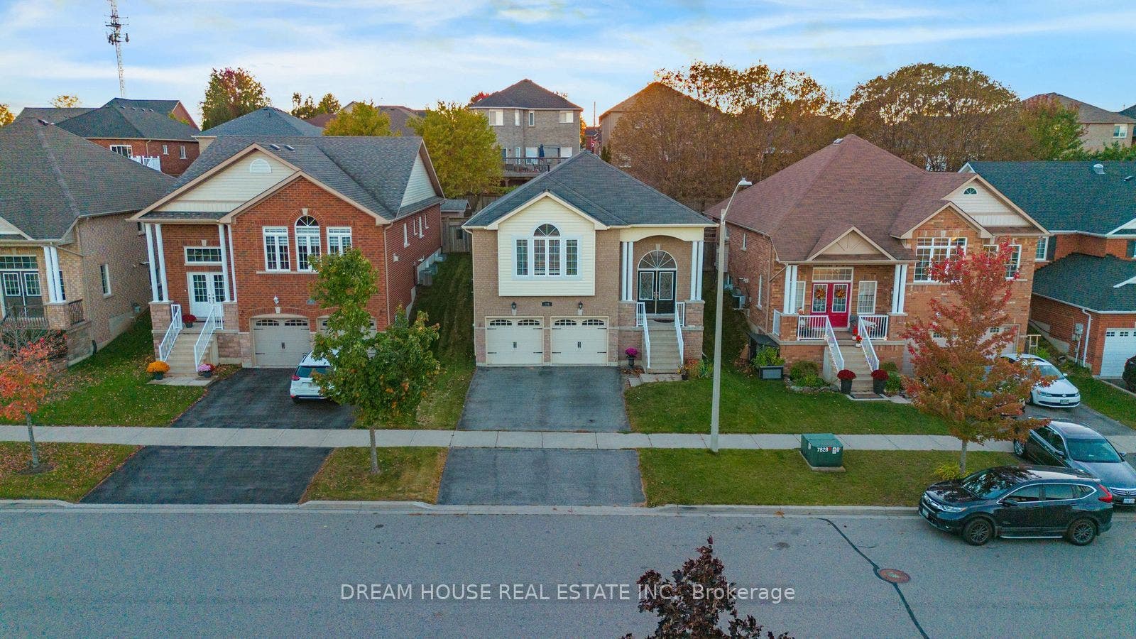 186 Fenning Drive, Clarington, Durham ON L1E 3K2