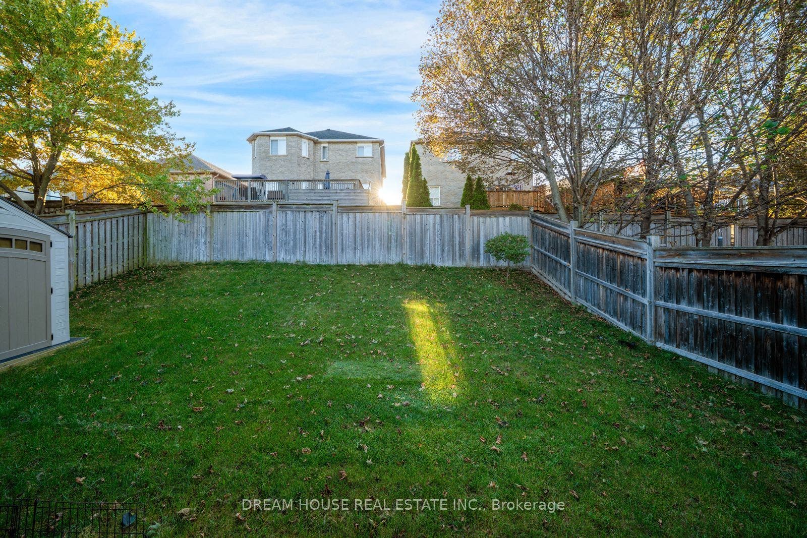 186 Fenning Drive, Clarington, Durham ON L1E 3K2