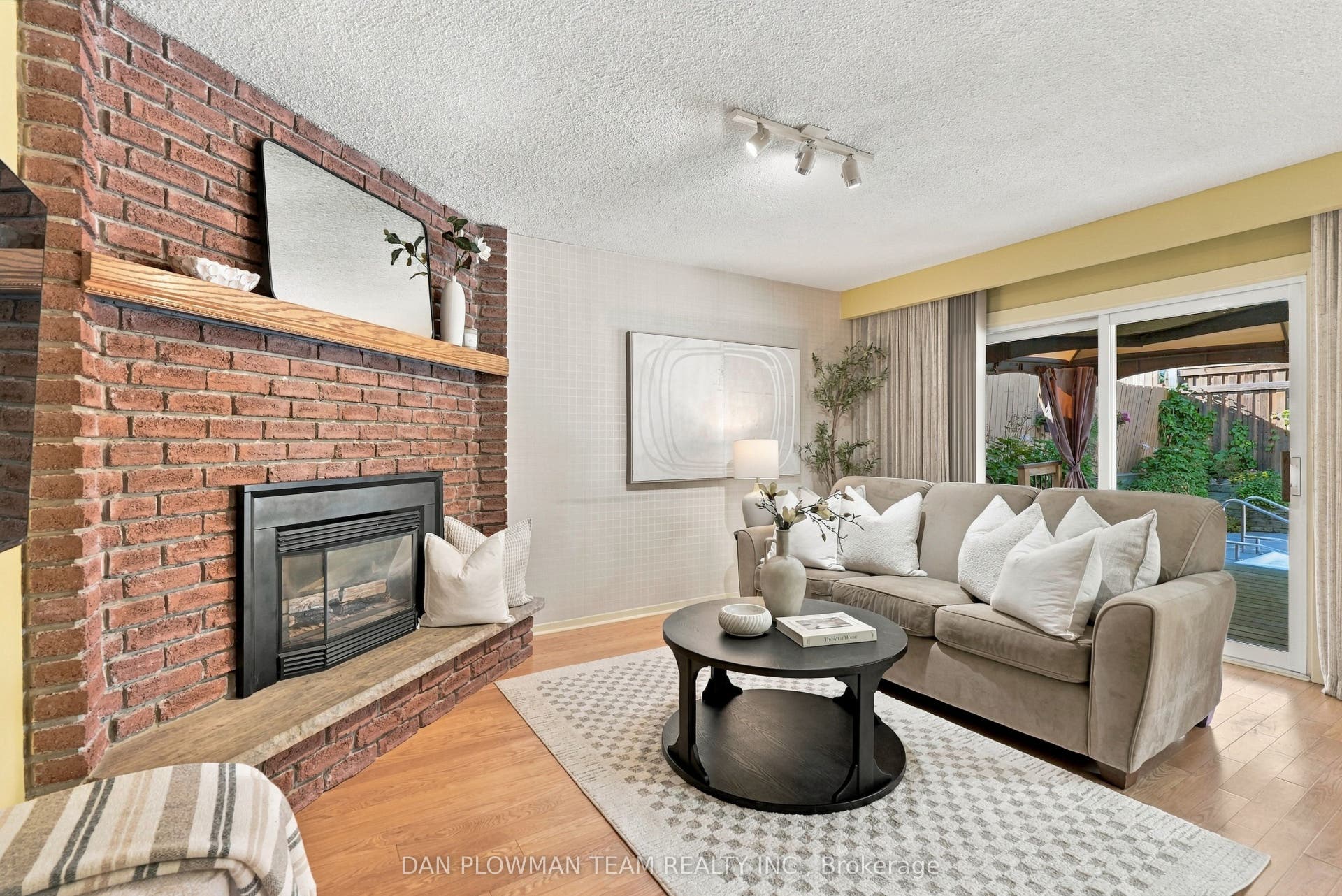 51 Rosalynne Avenue, Clarington, Durham ON L1C 3X7