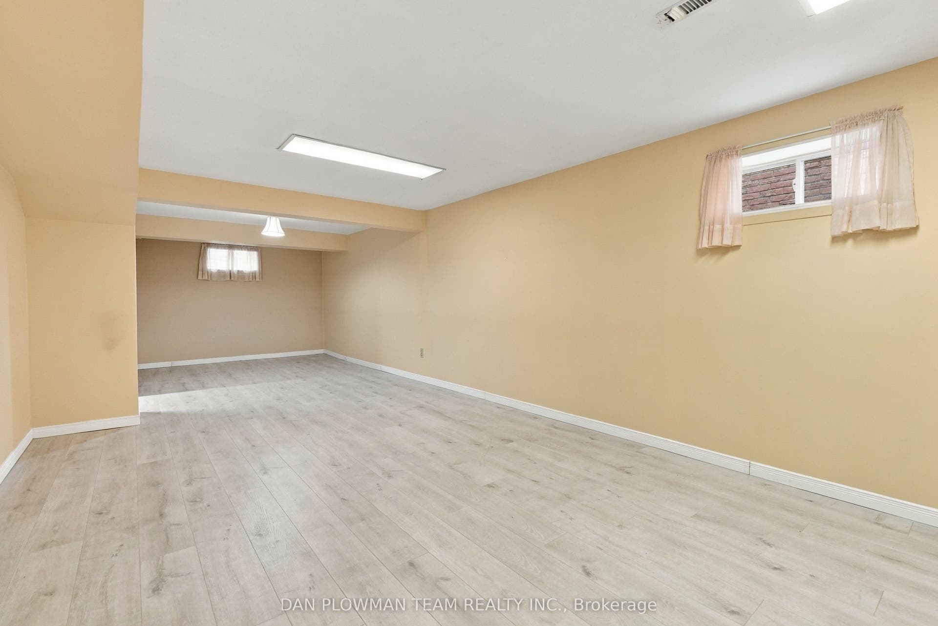 51 Rosalynne Avenue, Clarington, Durham ON L1C 3X7