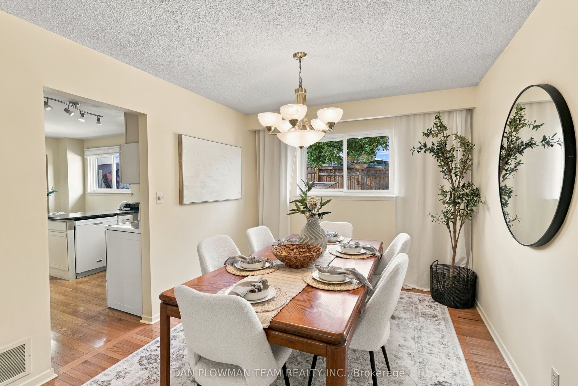 51 Rosalynne Avenue, Clarington, Durham ON L1C 3X7