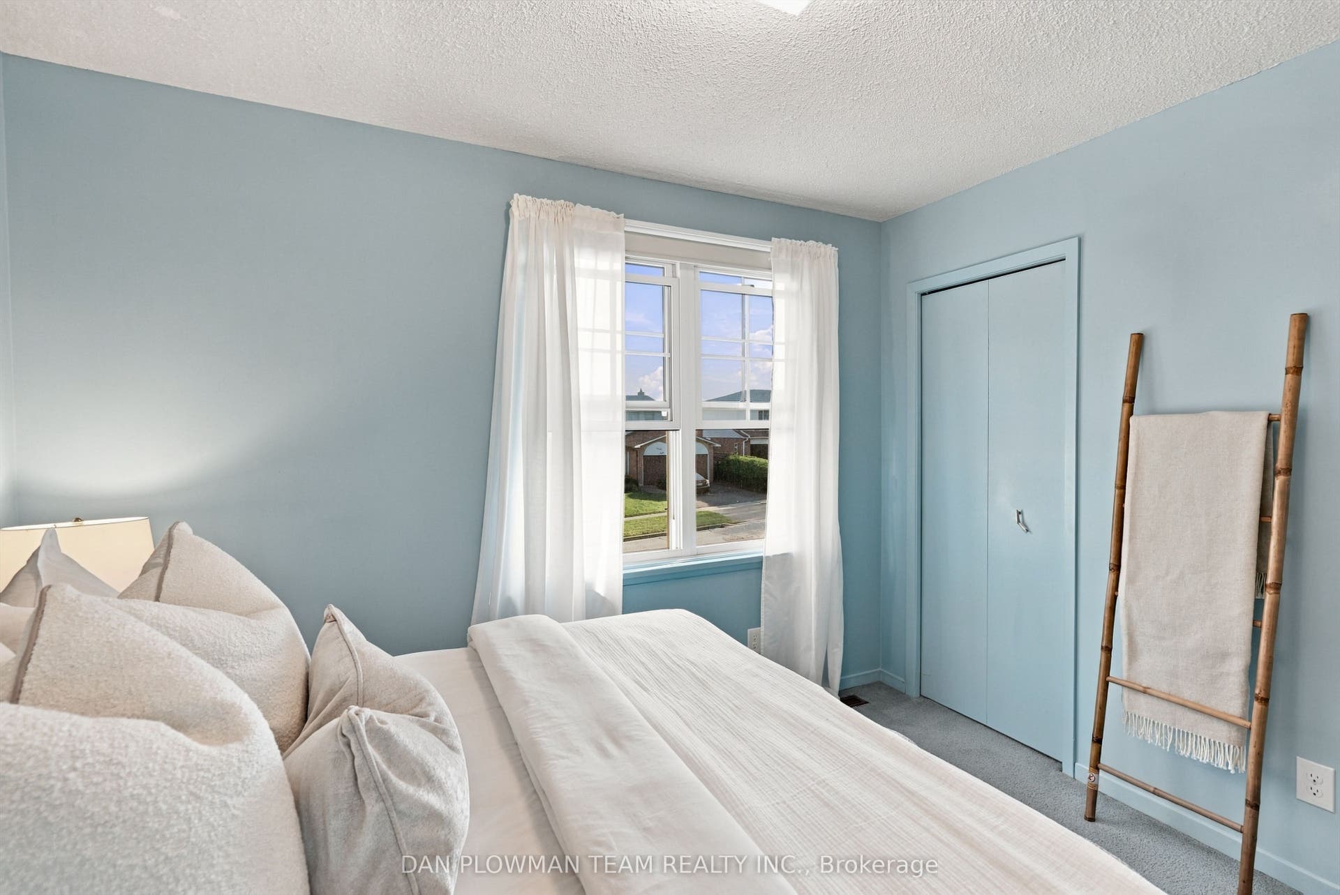 51 Rosalynne Avenue, Clarington, Durham ON L1C 3X7