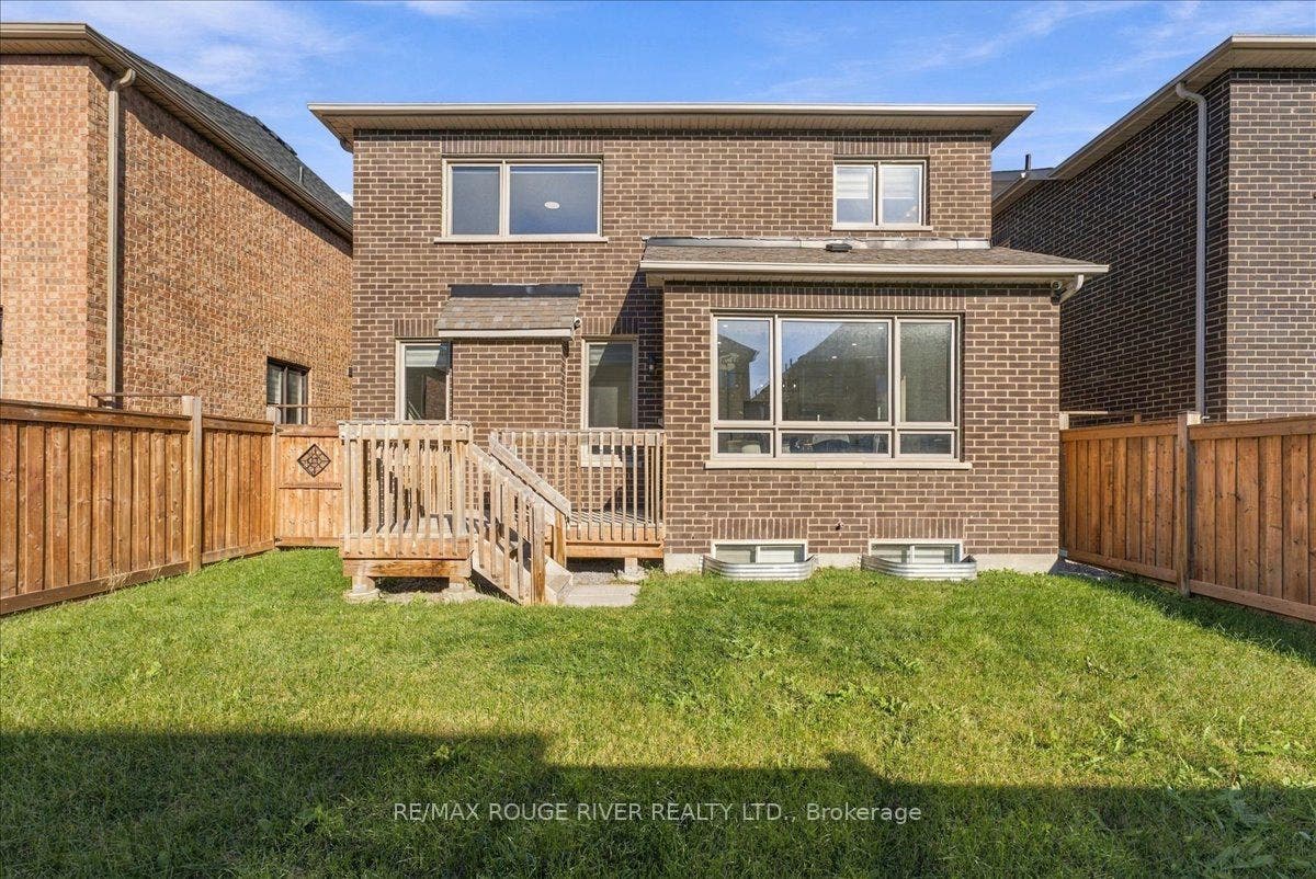 520 Coronation Road, Whitby, Durham ON L1P 0N4