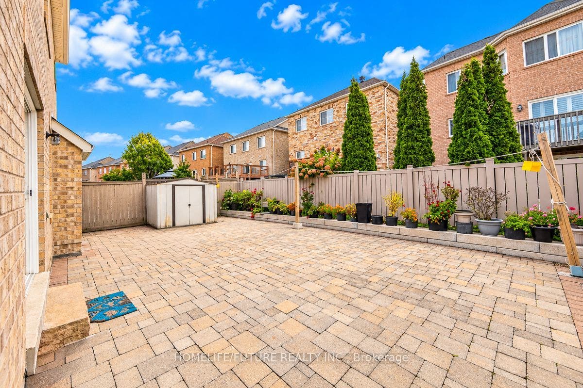25 Thackery Drive, Ajax, Durham ON L1T 0G5