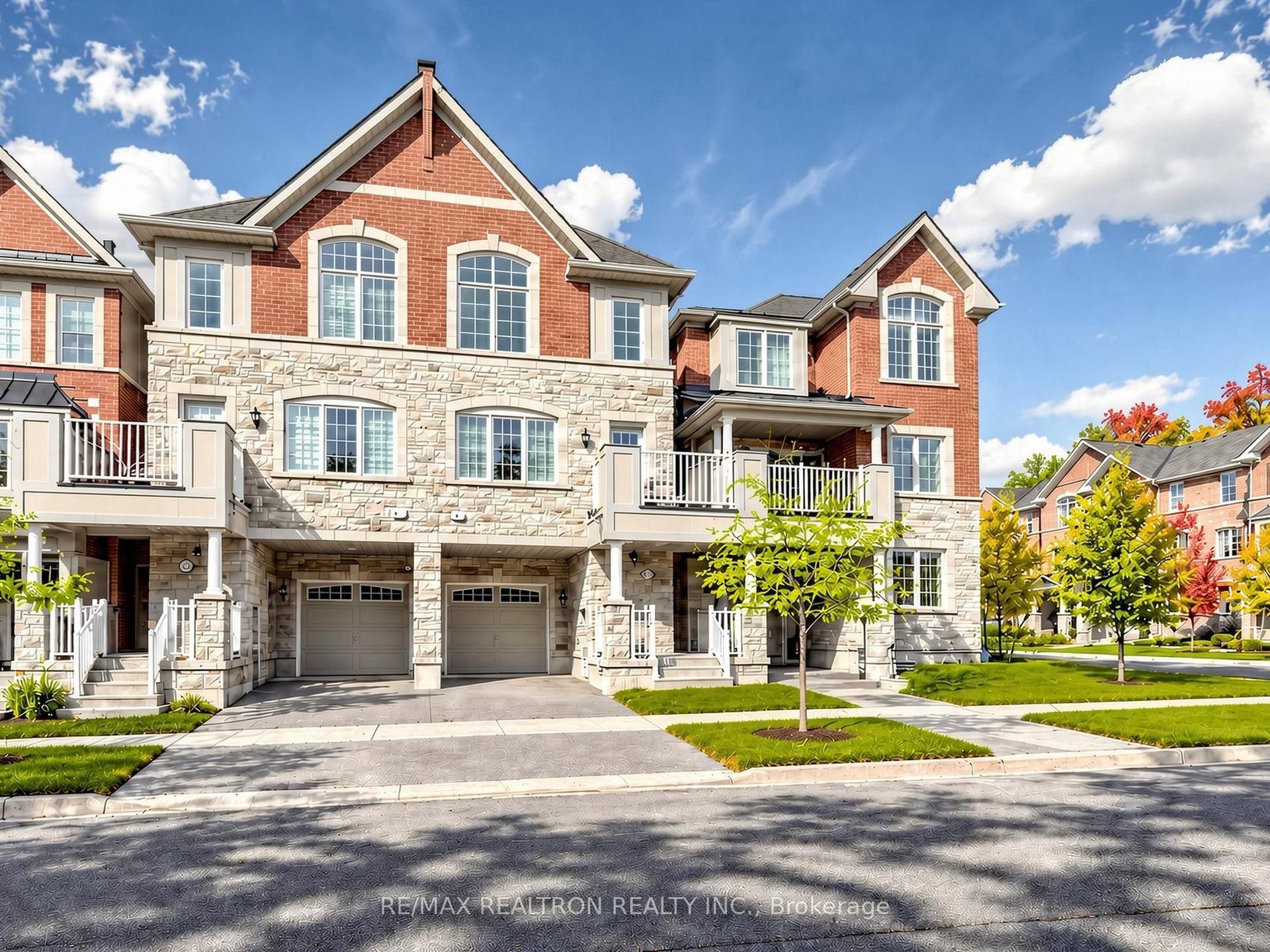 1072 Clipper Lane, Pickering, Pickering, Durham ON L1X 0E8