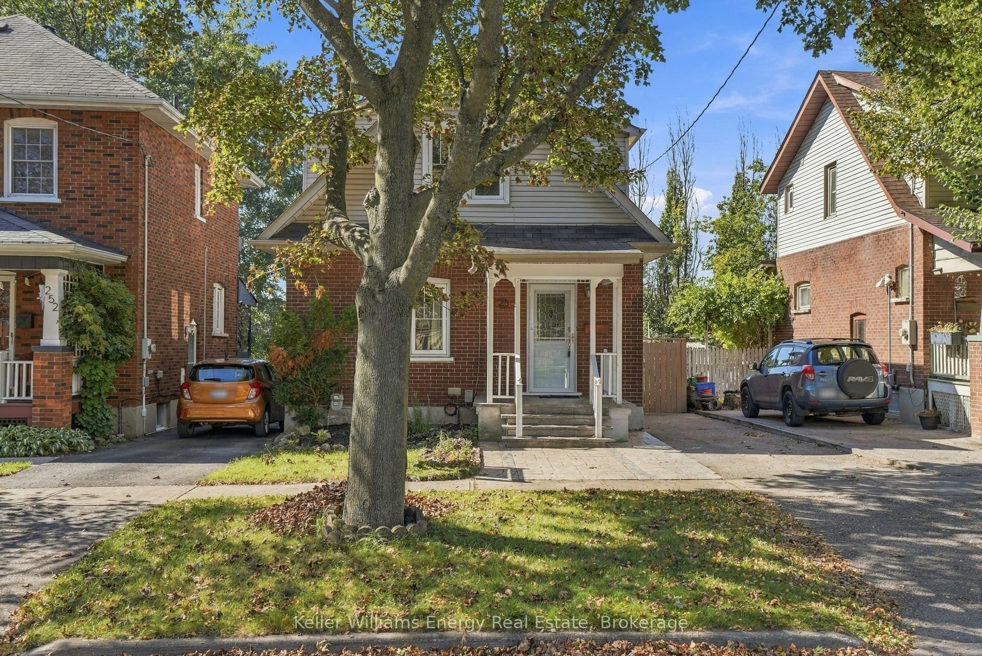 256 Grooms Avenue, Oshawa, Oshawa, Durham ON L1G 4A3