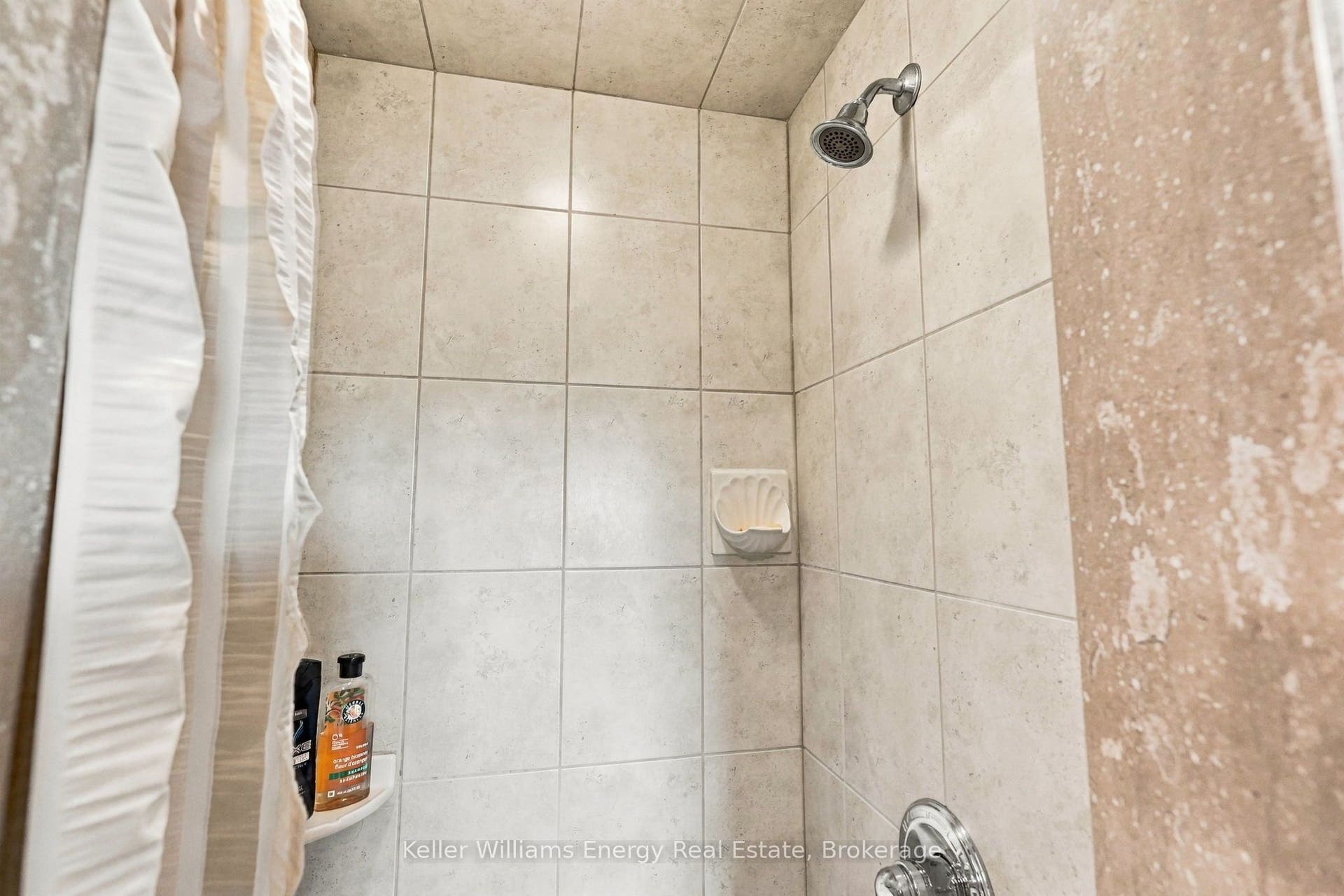 256 Grooms Avenue, Oshawa, Oshawa, Durham ON L1G 4A3