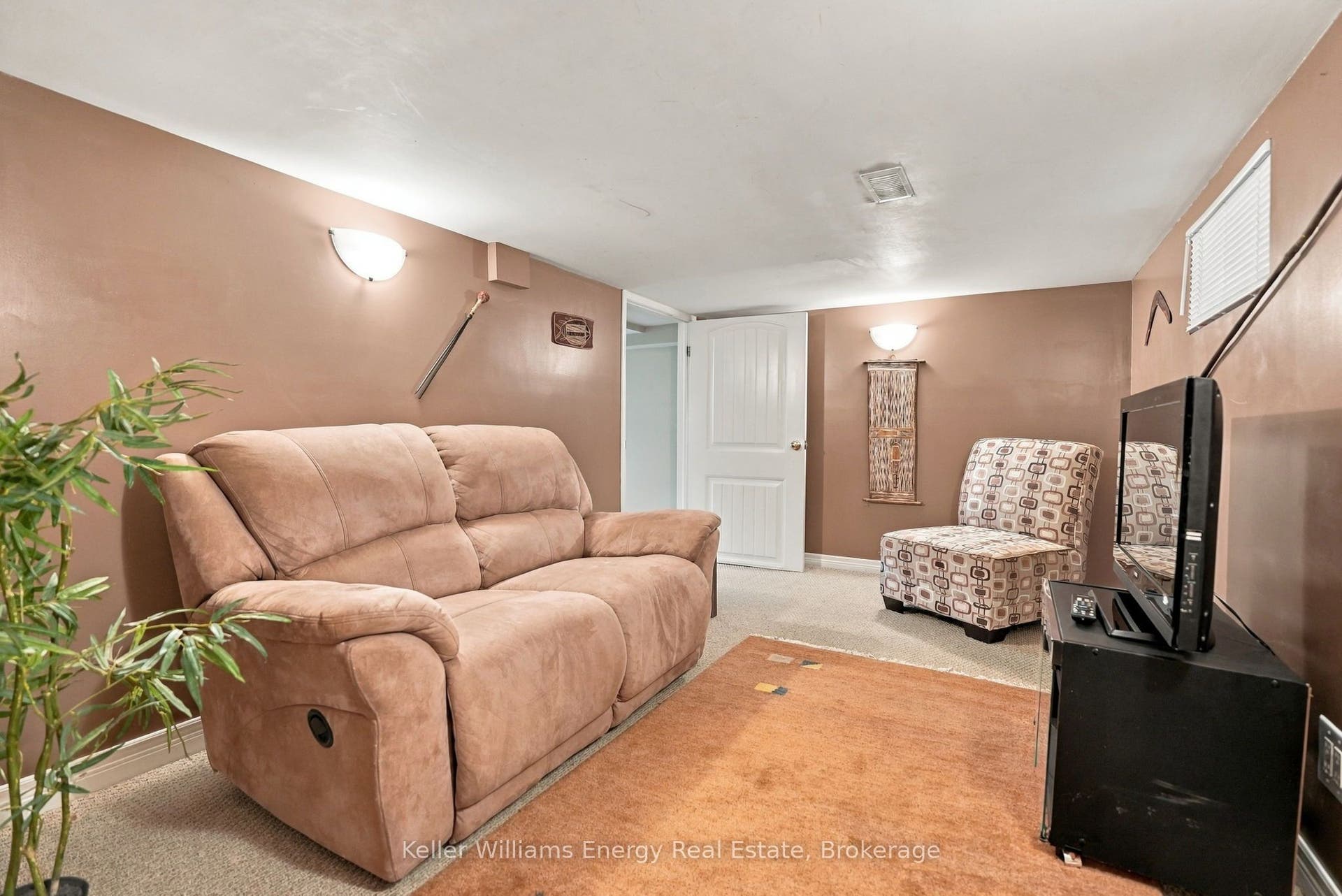 256 Grooms Avenue, Oshawa, Oshawa, Durham ON L1G 4A3