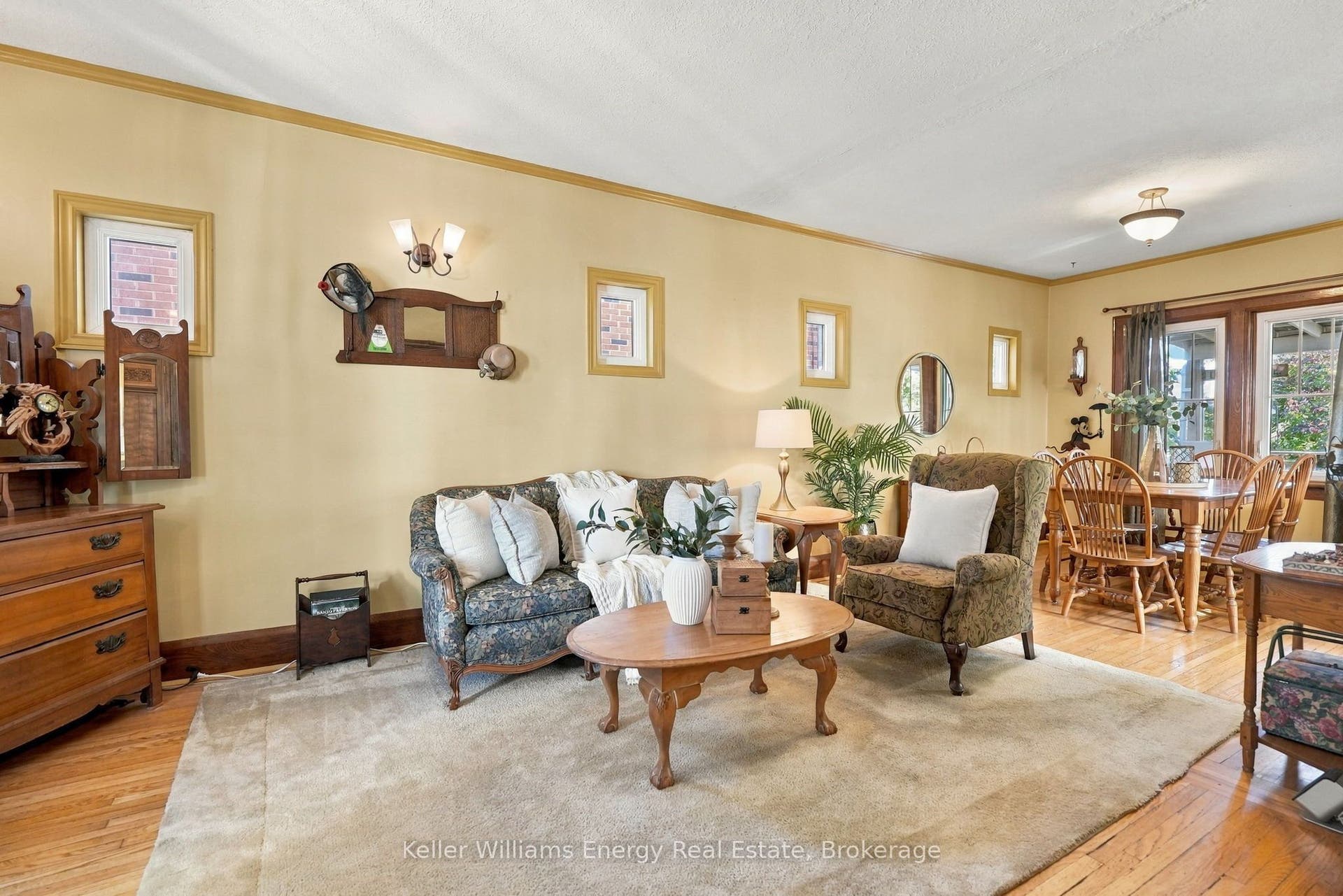256 Grooms Avenue, Oshawa, Oshawa, Durham ON L1G 4A3