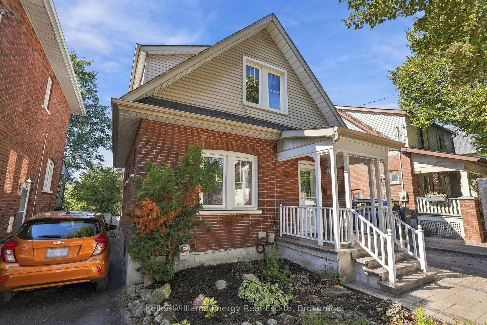 256 Grooms Avenue, Oshawa, Oshawa, Durham ON L1G 4A3