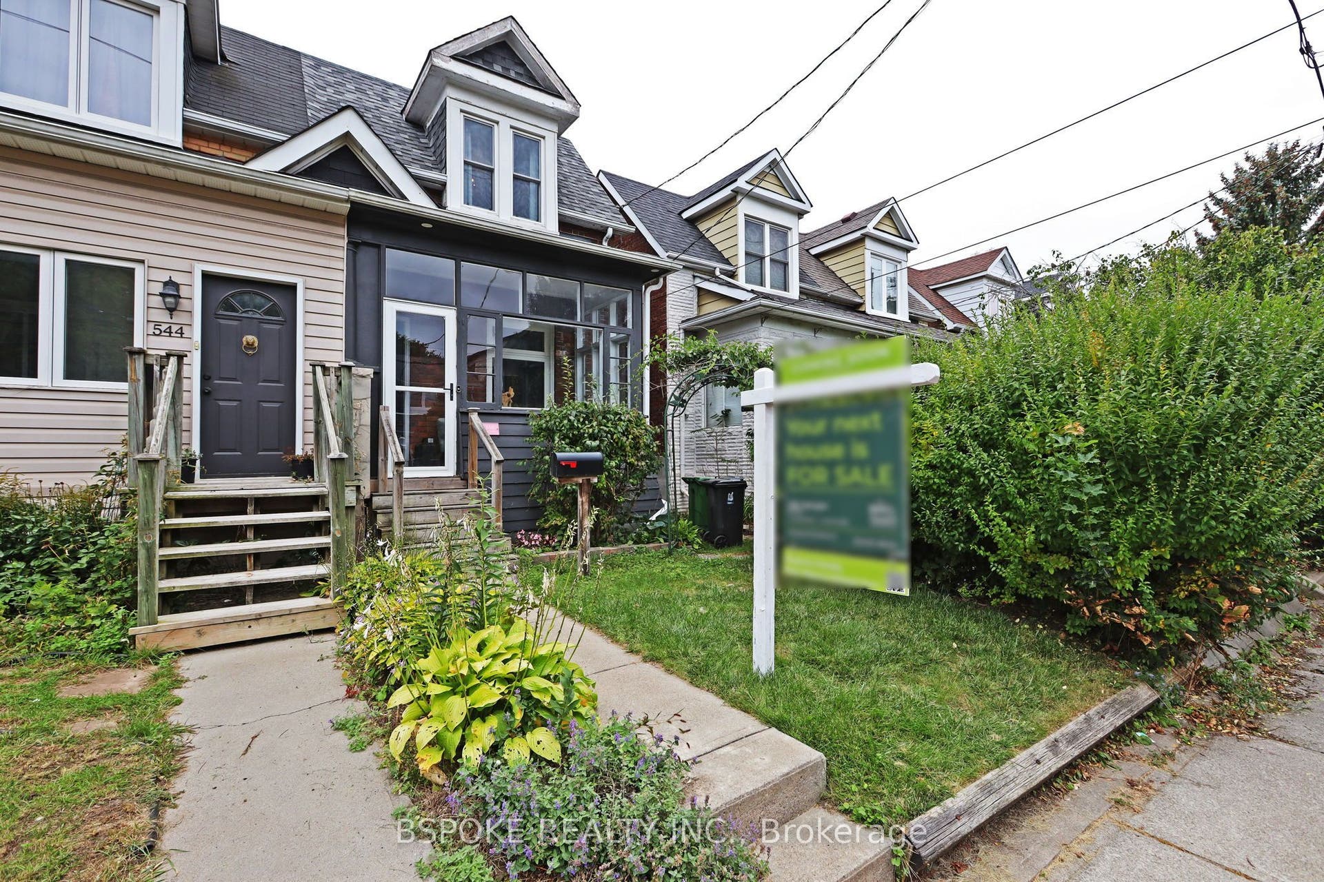 546 Main Street, Toronto E, Toronto ON M4C 4Y4