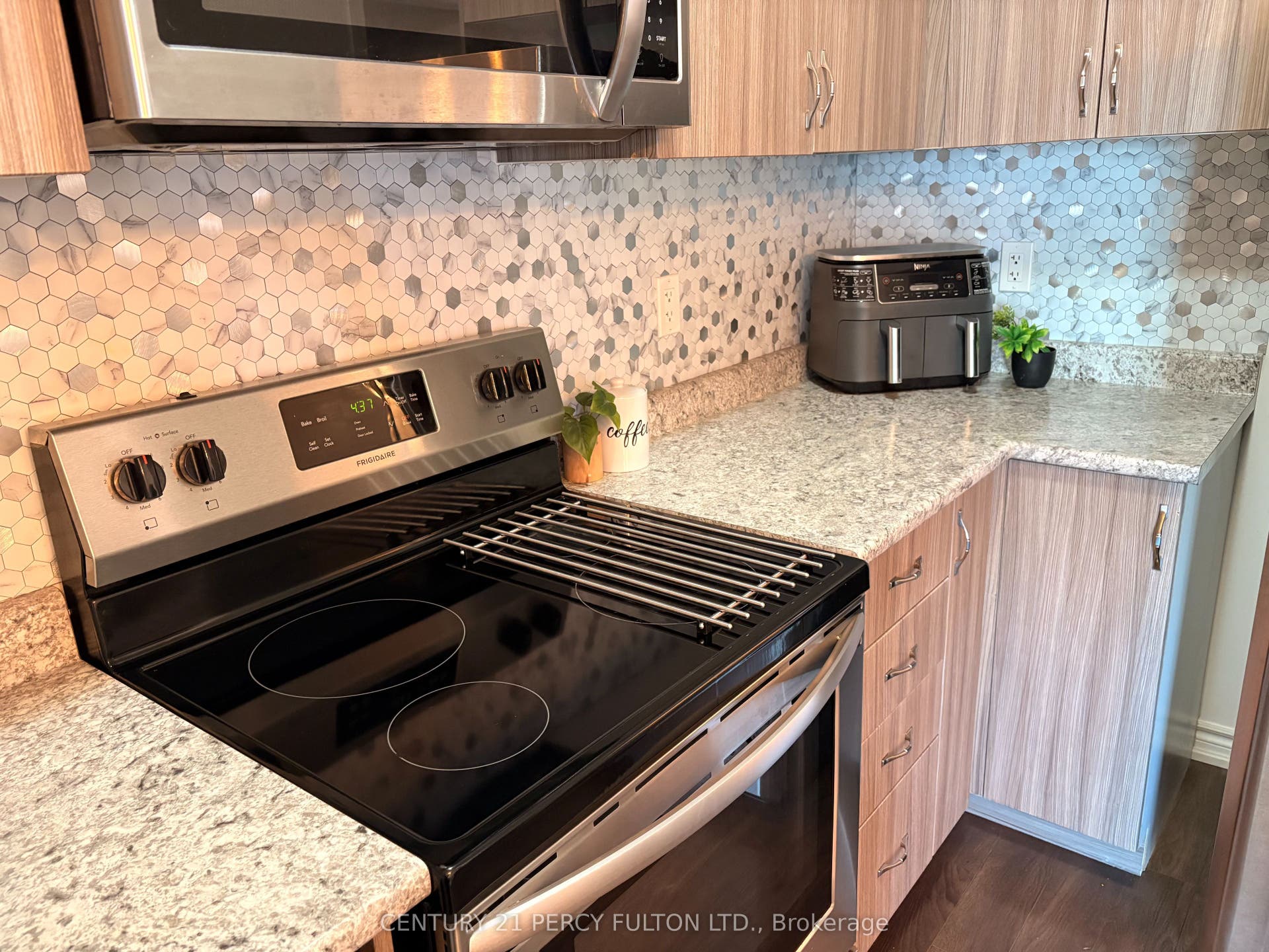 2604 William Jackson Drive, #84, Pickering, Durham ON L1X 0E4