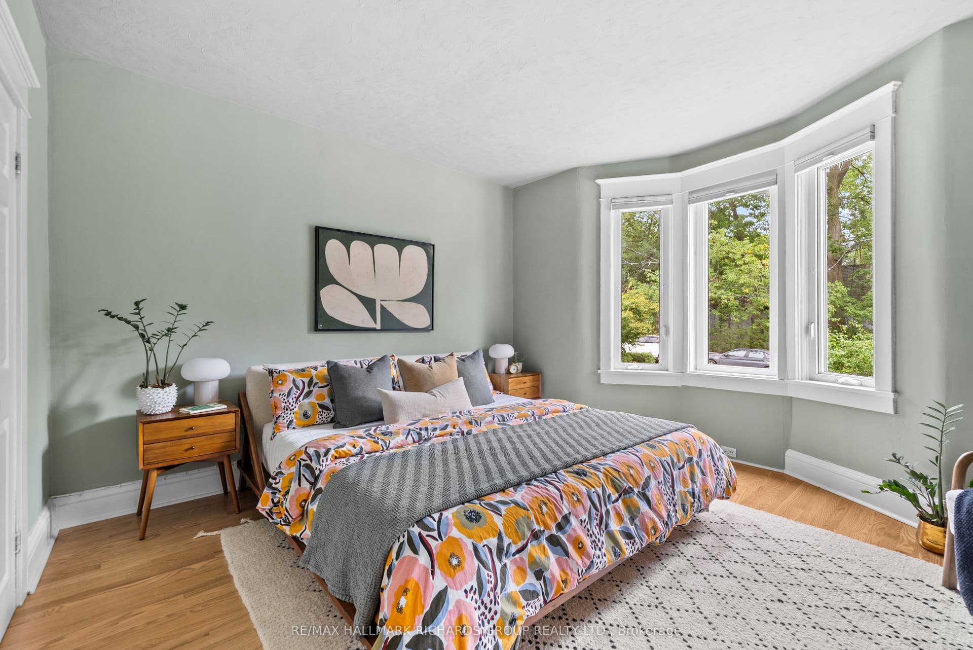 144 Beech Avenue, Toronto E, Toronto ON M4E 3H6