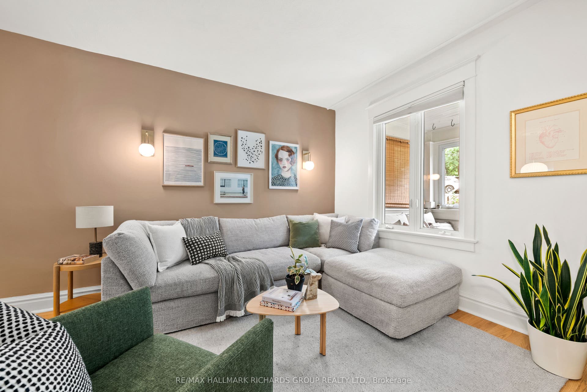 144 Beech Avenue, Toronto E, Toronto ON M4E 3H6