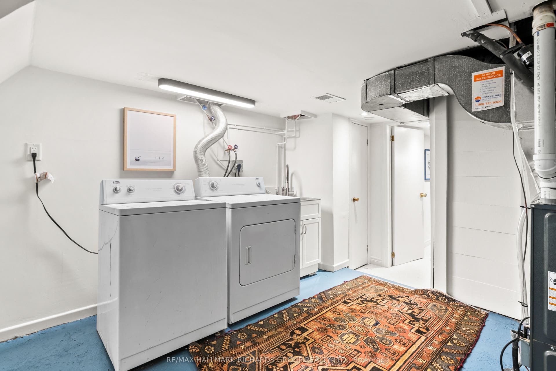 144 Beech Avenue, Toronto E, Toronto ON M4E 3H6