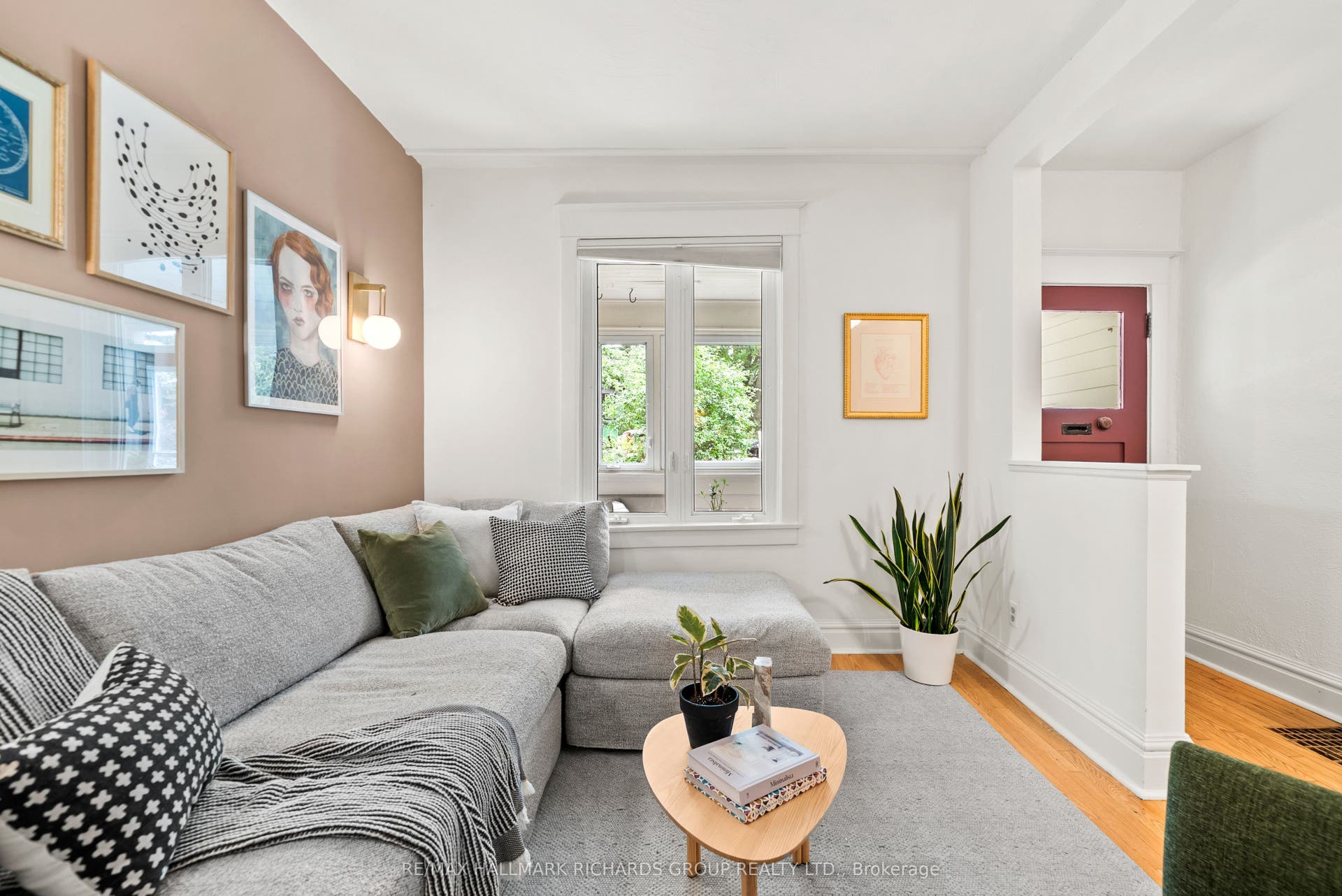 144 Beech Avenue, Toronto E, Toronto ON M4E 3H6