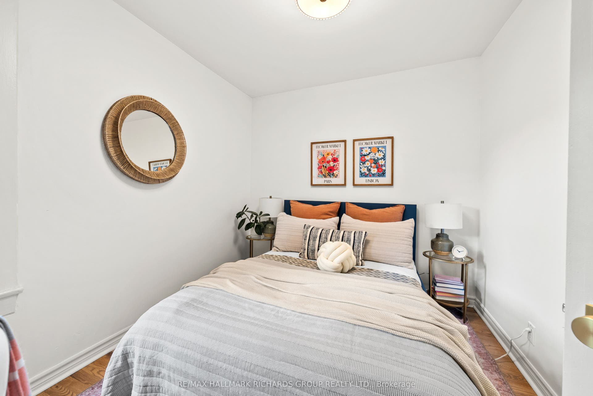 144 Beech Avenue, Toronto E, Toronto ON M4E 3H6