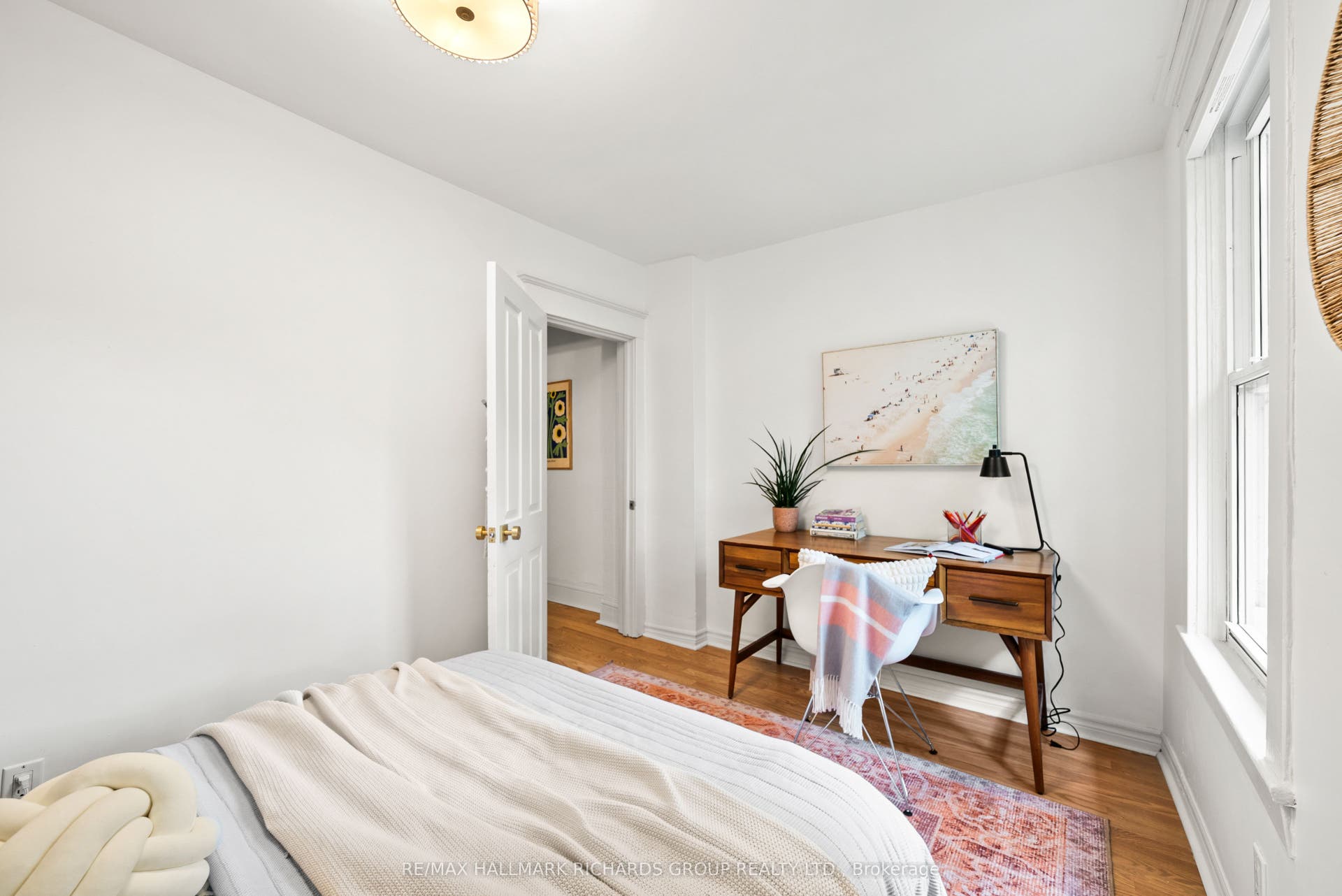 144 Beech Avenue, Toronto E, Toronto ON M4E 3H6