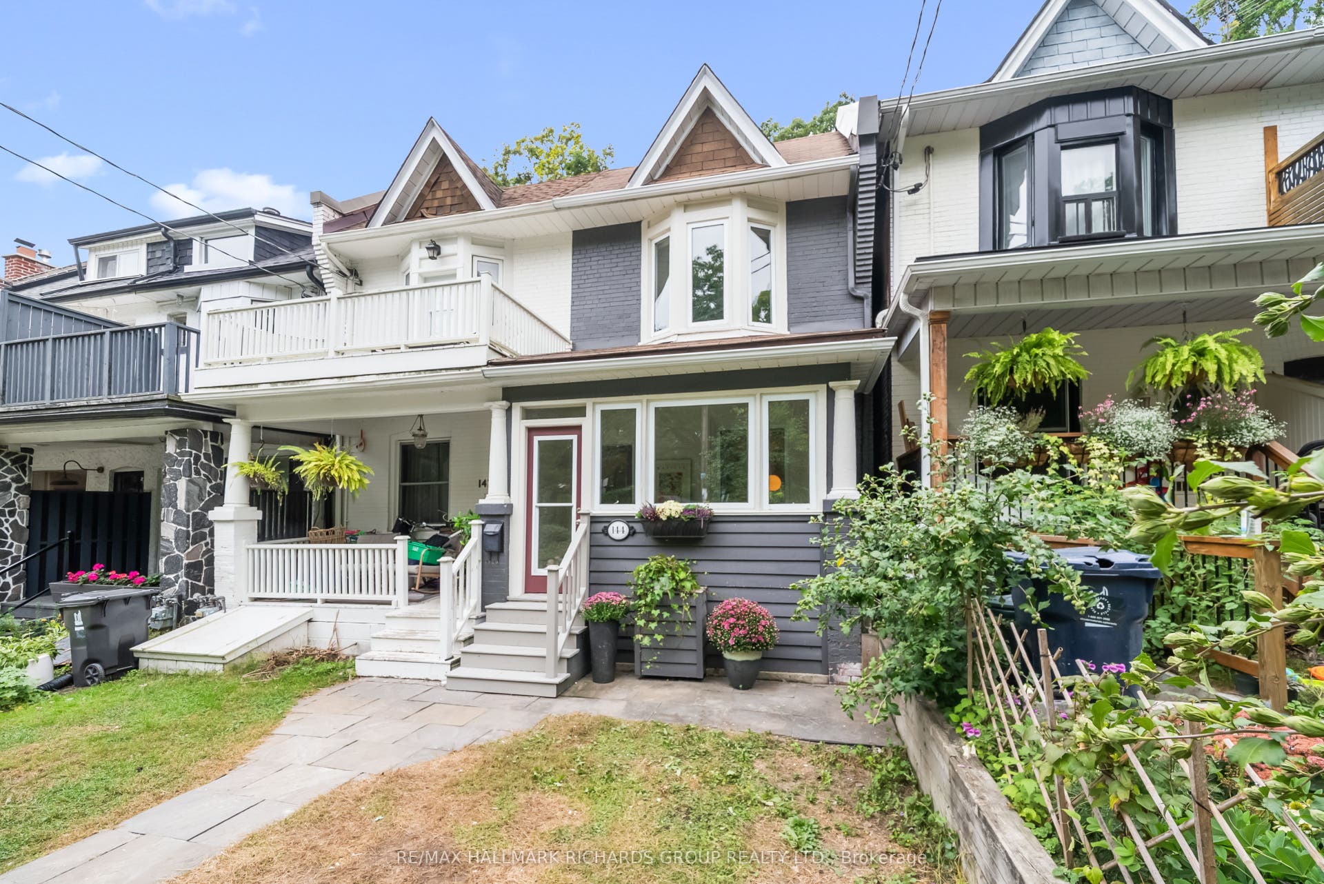 144 Beech Avenue, Toronto E, Toronto ON M4E 3H6