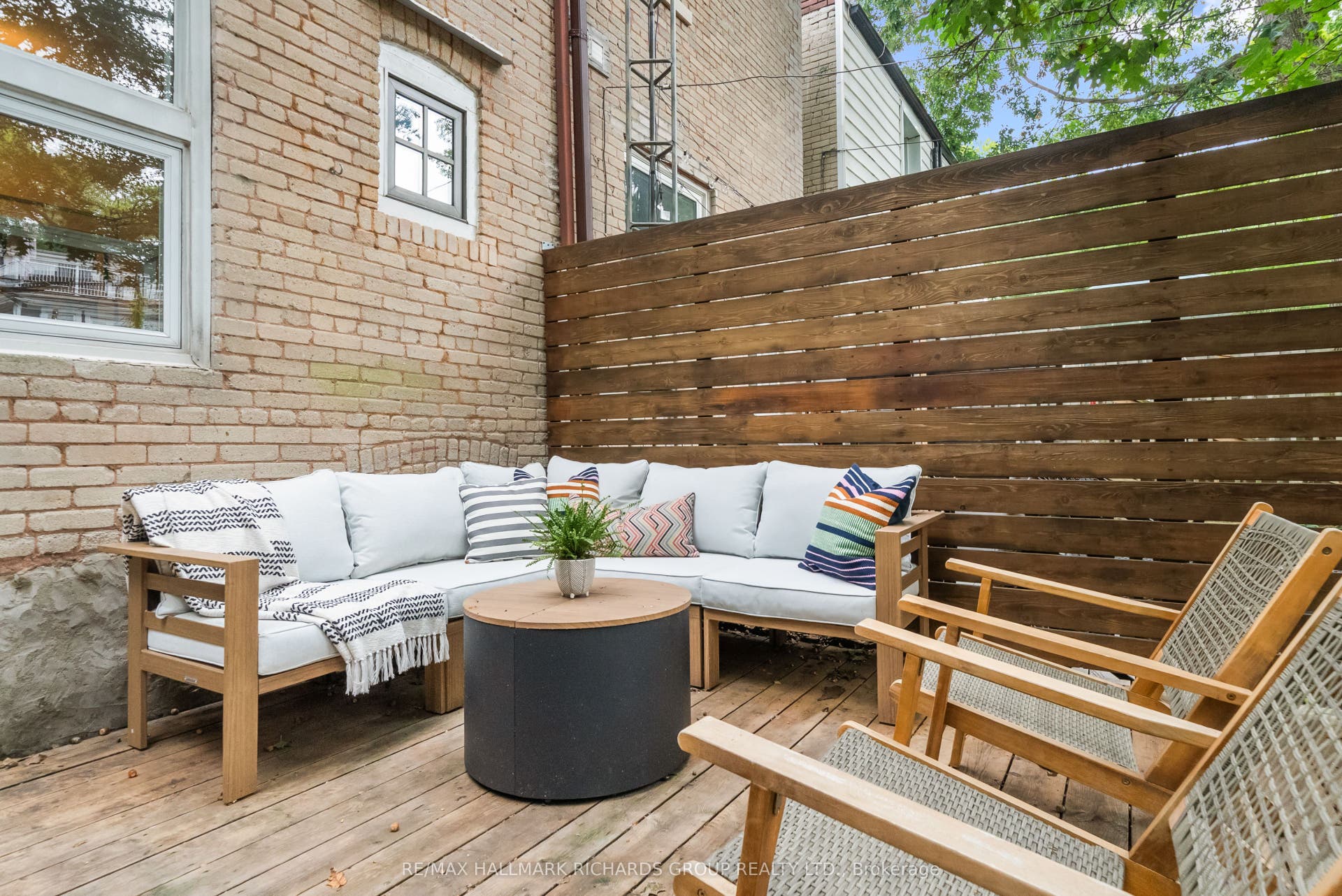 144 Beech Avenue, Toronto E, Toronto ON M4E 3H6
