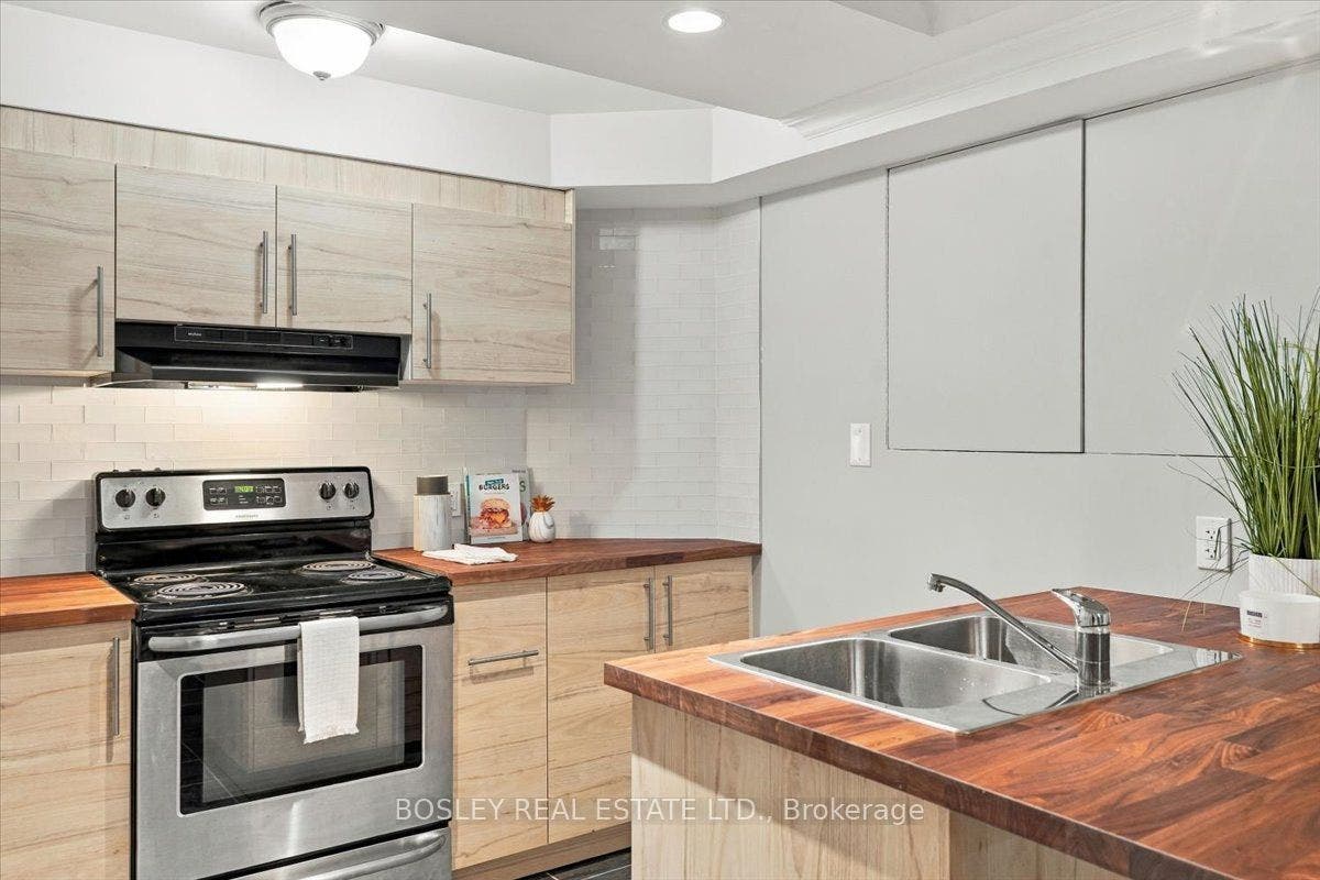 2259 Cottonwood Circle, Pickering, Durham ON L1X 2P9