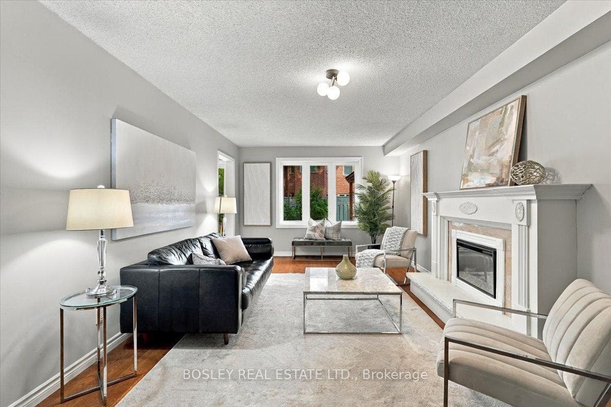 2259 Cottonwood Circle, Pickering, Durham ON L1X 2P9