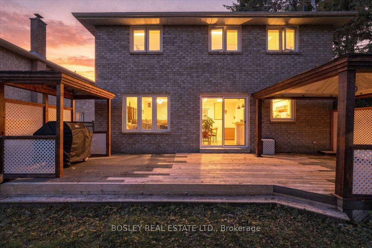 2259 Cottonwood Circle, Pickering, Durham ON L1X 2P9