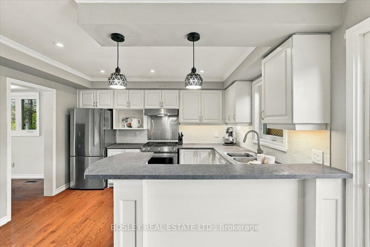 2259 Cottonwood Circle, Pickering, Durham ON L1X 2P9