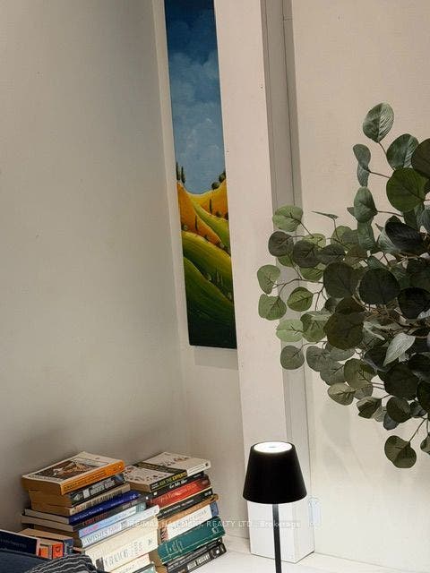 18 Pape Avenue, #basement, Toronto E, Toronto ON M4M 2V6 18 Pape Avenue, #basement, Toronto E, Toronto ON M4M 2V6