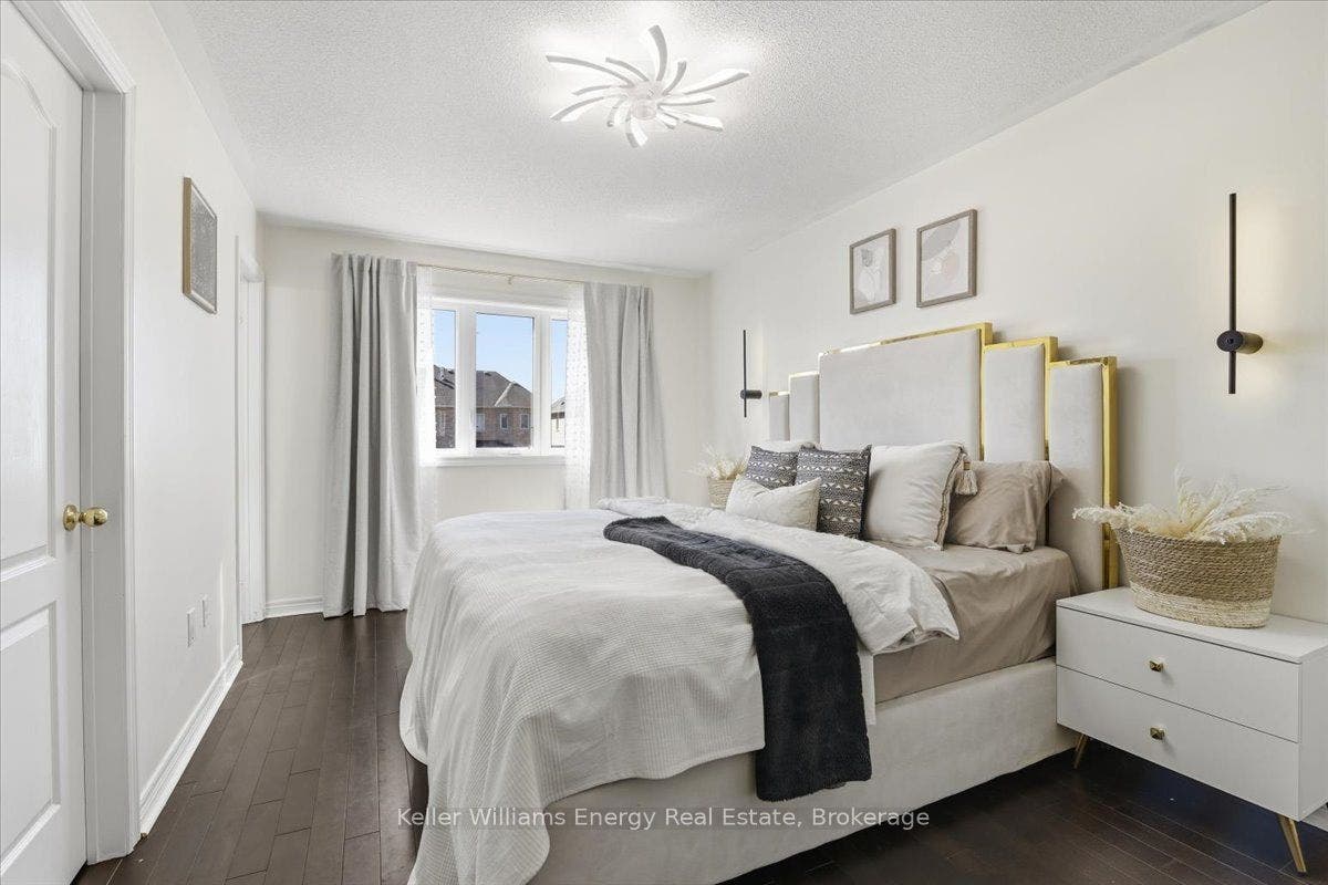 2464 Earl Grey Avenue, Pickering, Durham ON L1X 0B9