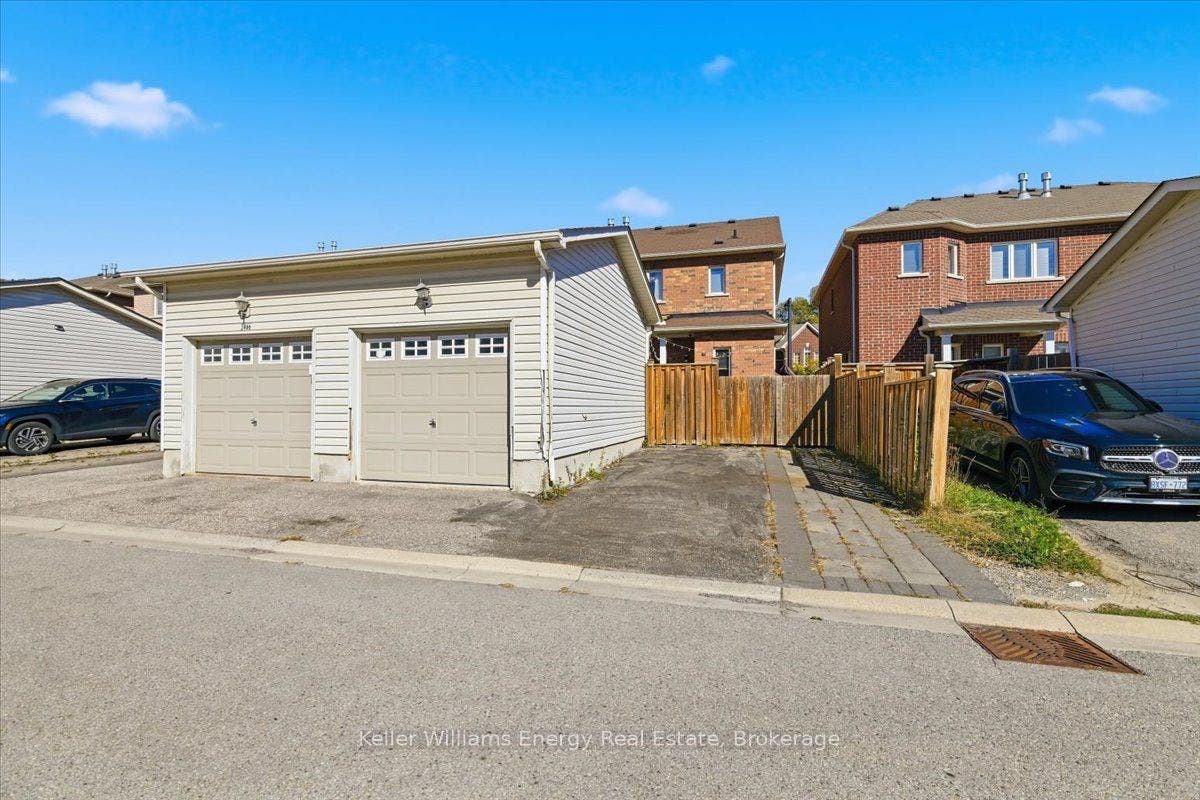 2464 Earl Grey Avenue, Pickering, Durham ON L1X 0B9
